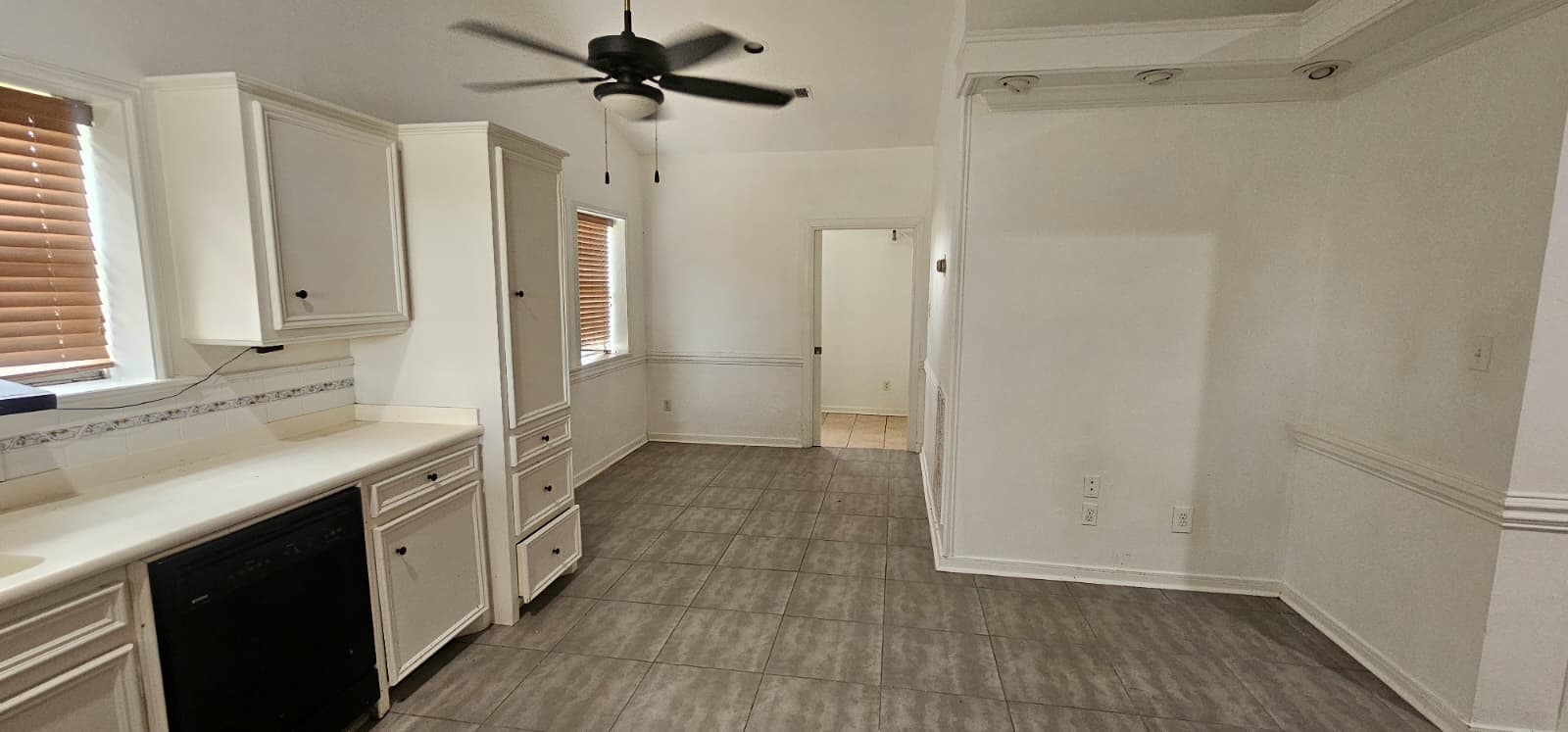 28615 Clay Road Property Photo 2