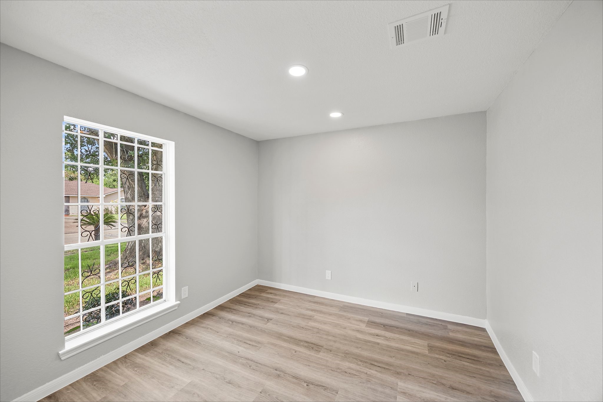 5115 Beechaven Street Property Photo 17