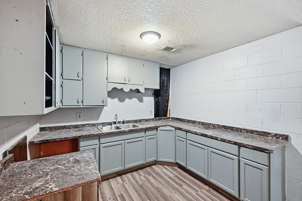 508 Kenneth Ave S Property Photo 8