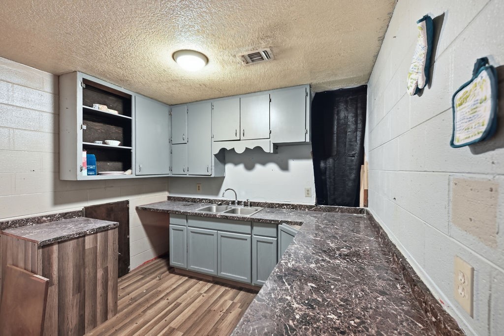 508 Kenneth Ave S Property Photo 9