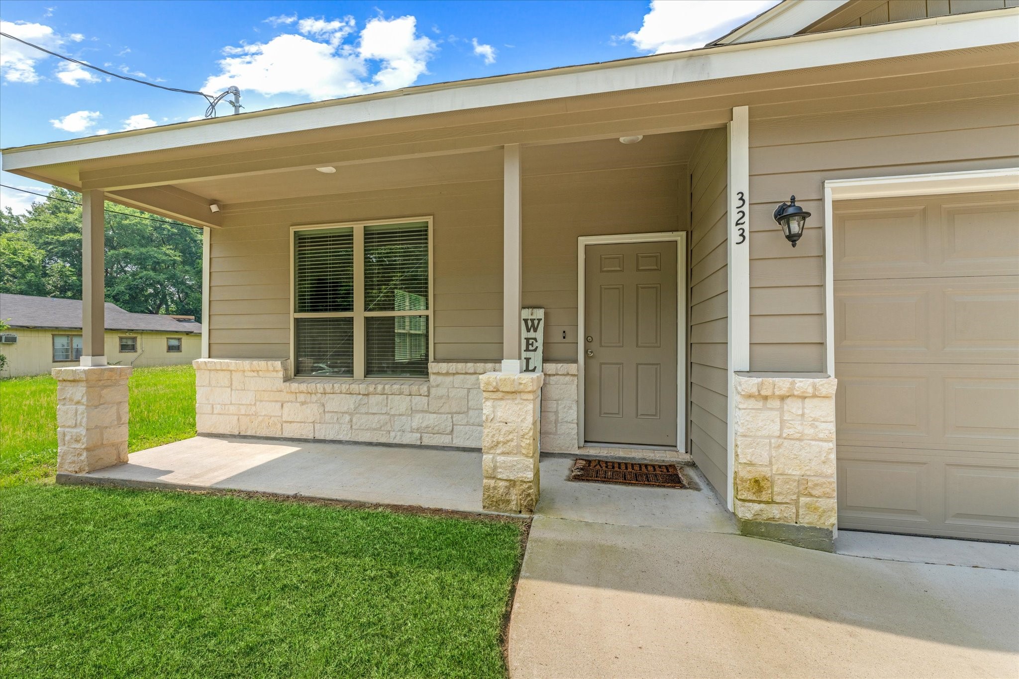 323 Watkins Street Property Photo 2