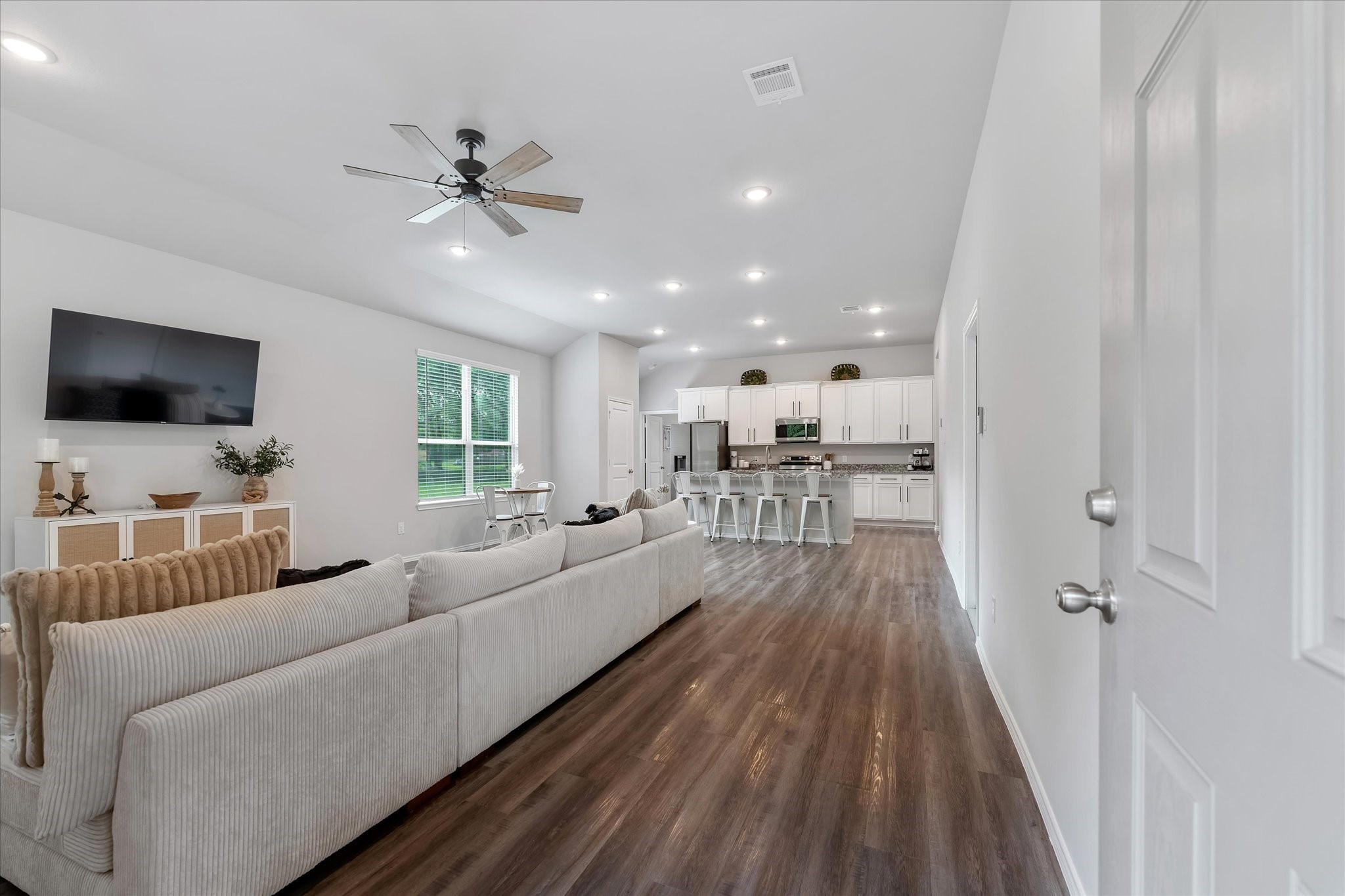 323 Watkins Street Property Photo 3