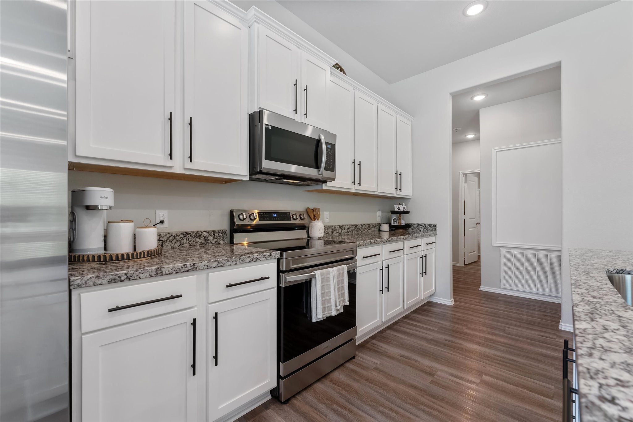 323 Watkins Street Property Photo 9