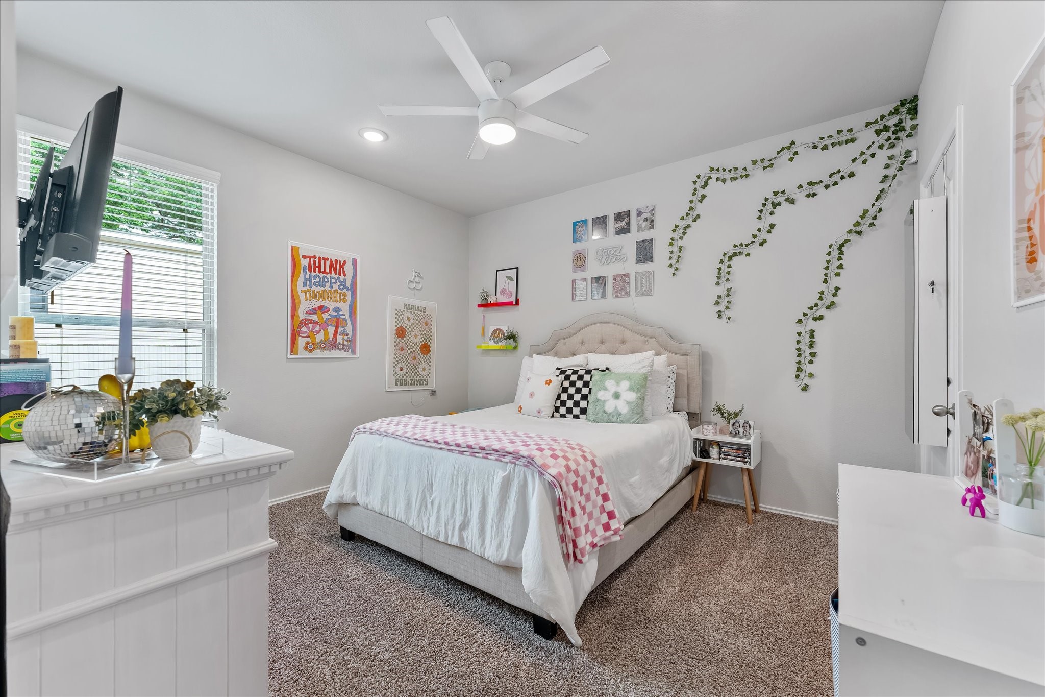 323 Watkins Street Property Photo 21