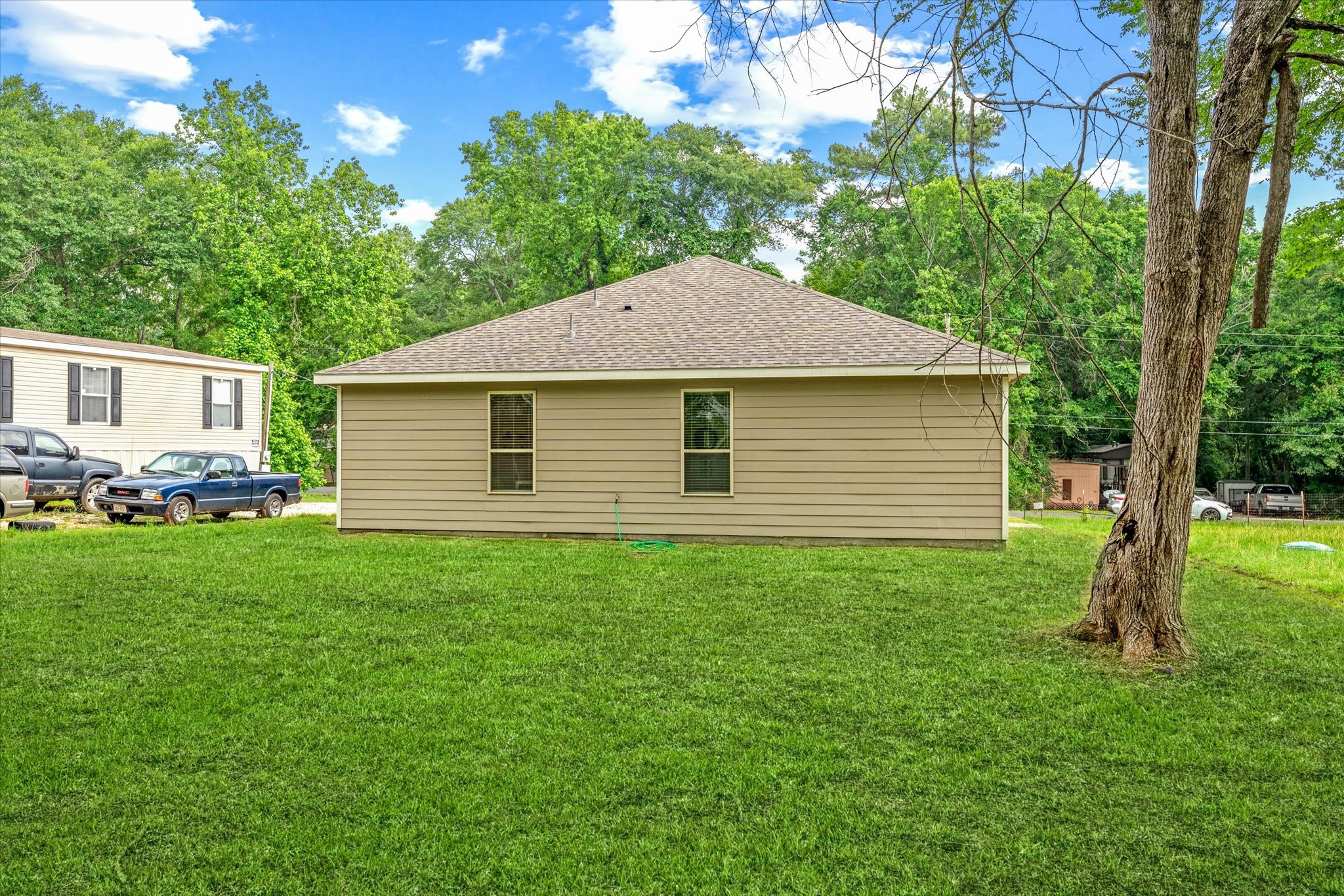 323 Watkins Street Property Photo 27