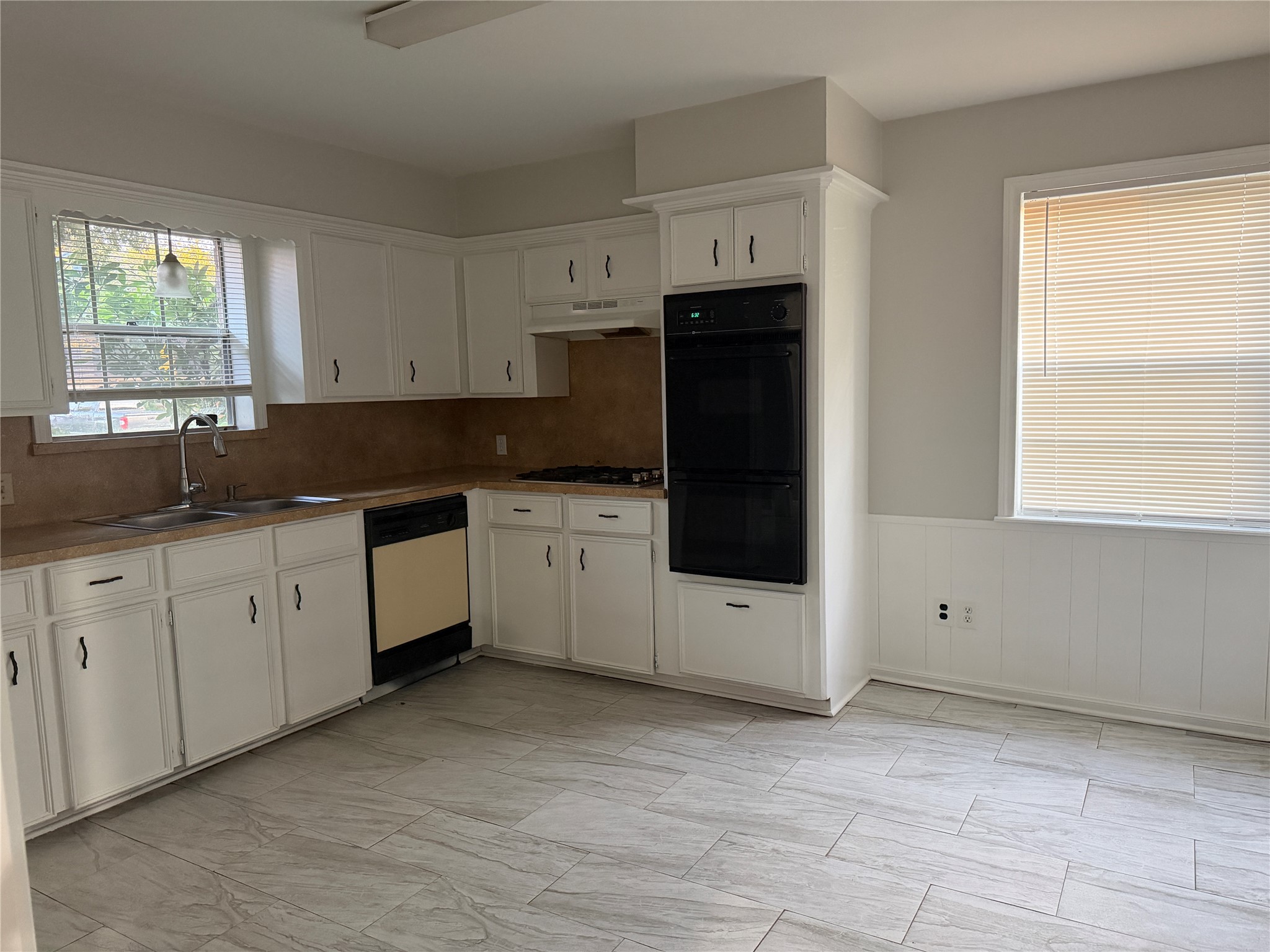 3815 Avenue R Property Photo 9