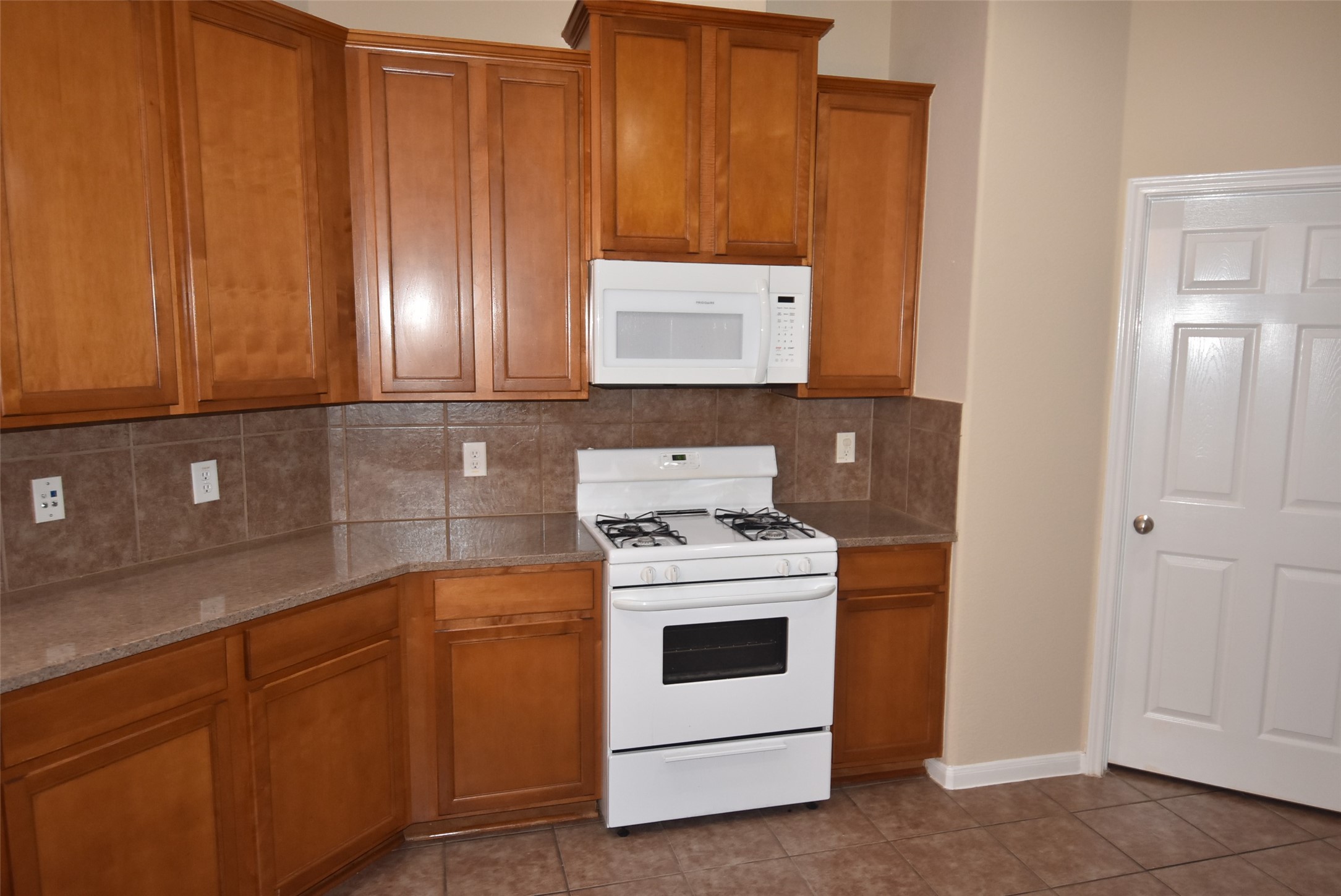 25823 Sundrop Meadows Lane Property Photo 12