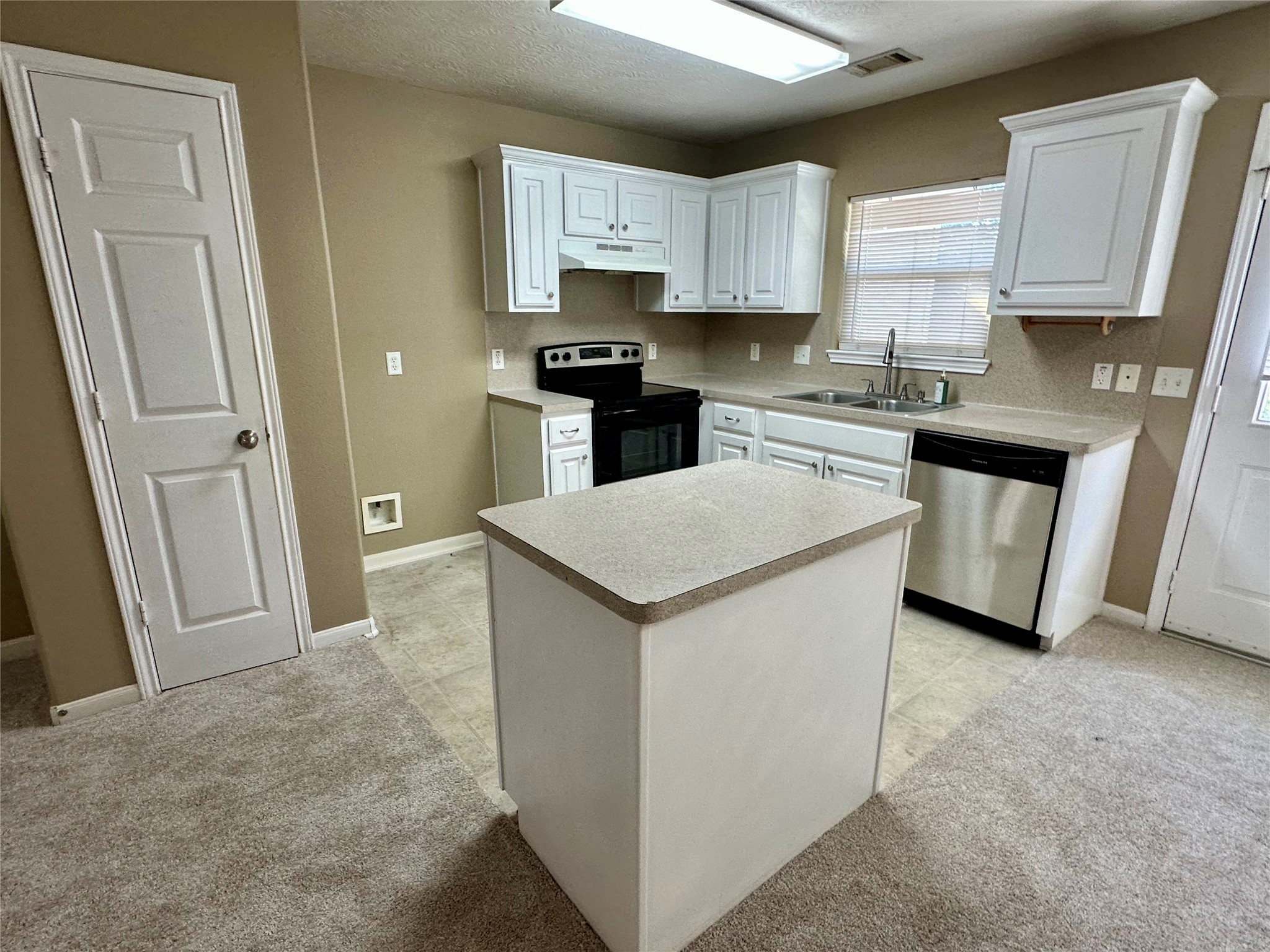 4906 Comal River Loop Property Photo 2