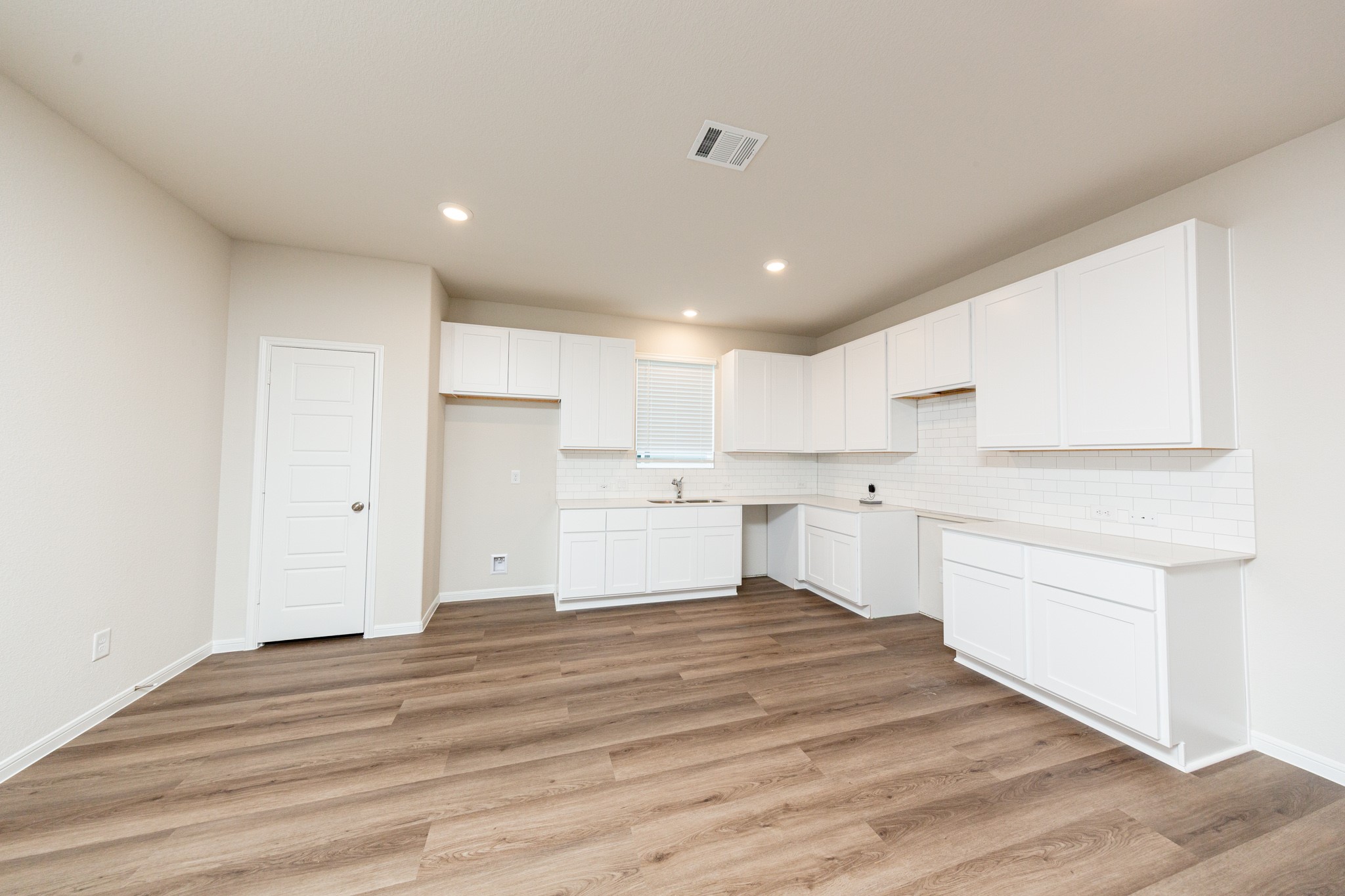 15615 Coneflower Hills Drive Property Photo 6