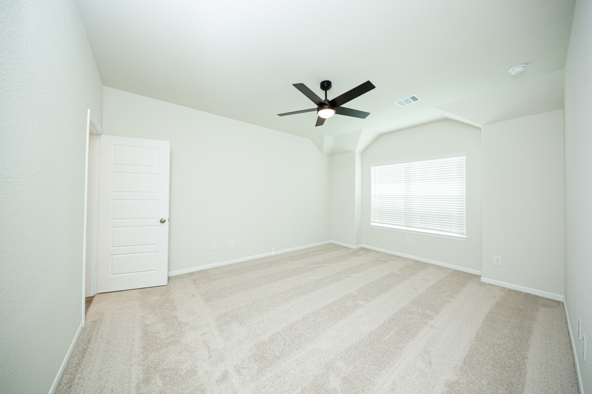 15615 Coneflower Hills Drive Property Photo 12