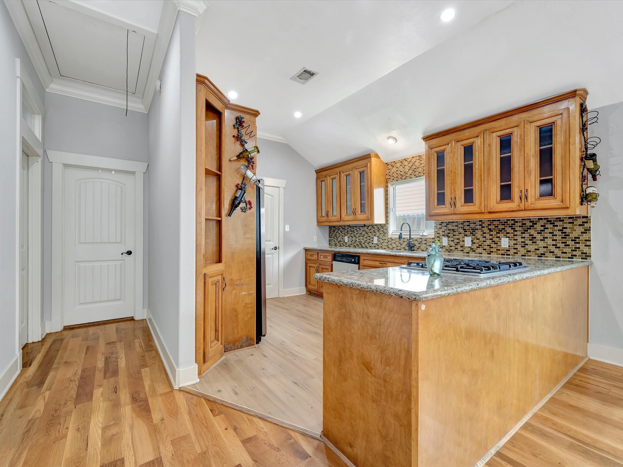 4628 Kermit Street Property Photo 8