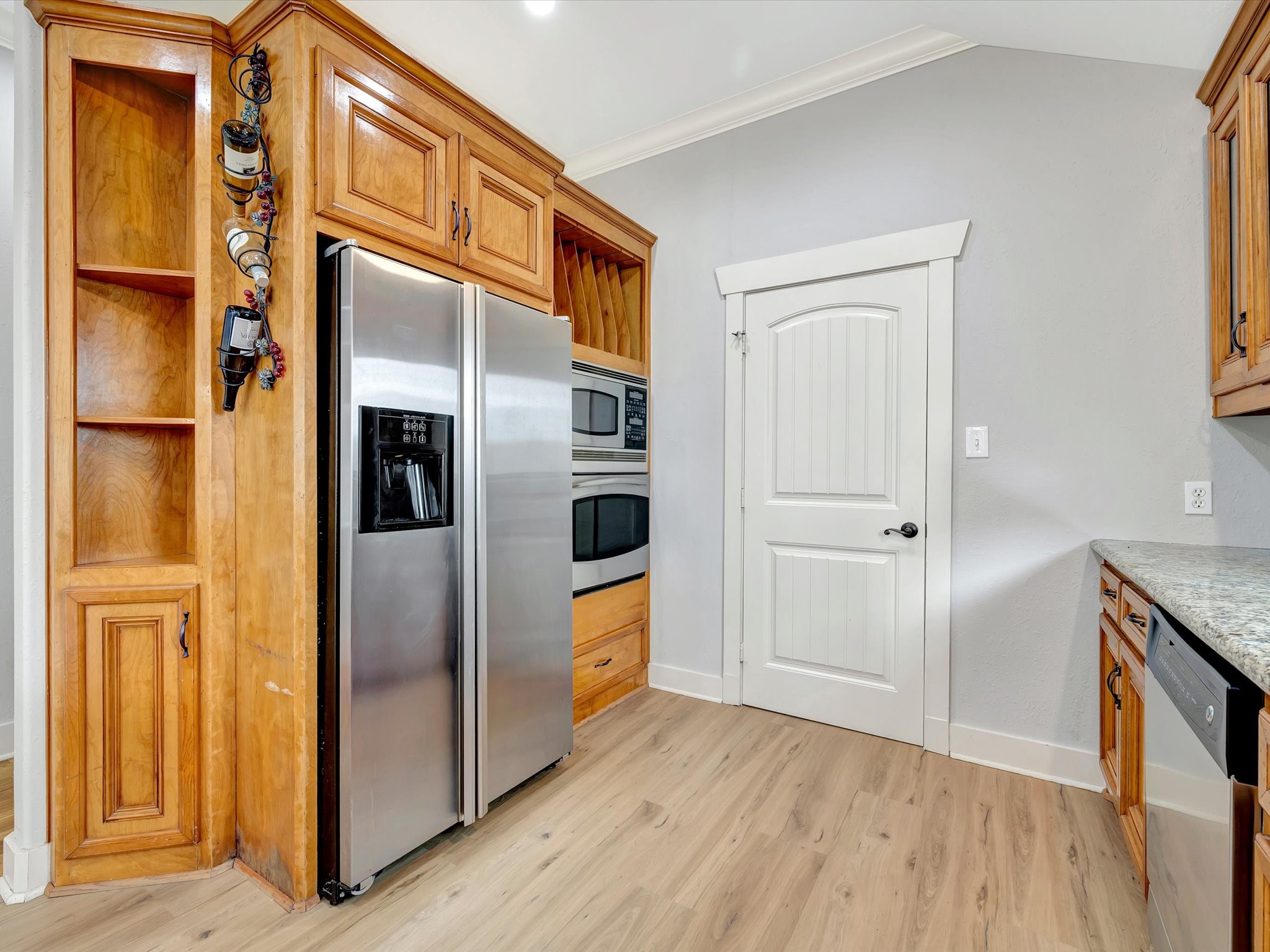 4628 Kermit Street Property Photo 11