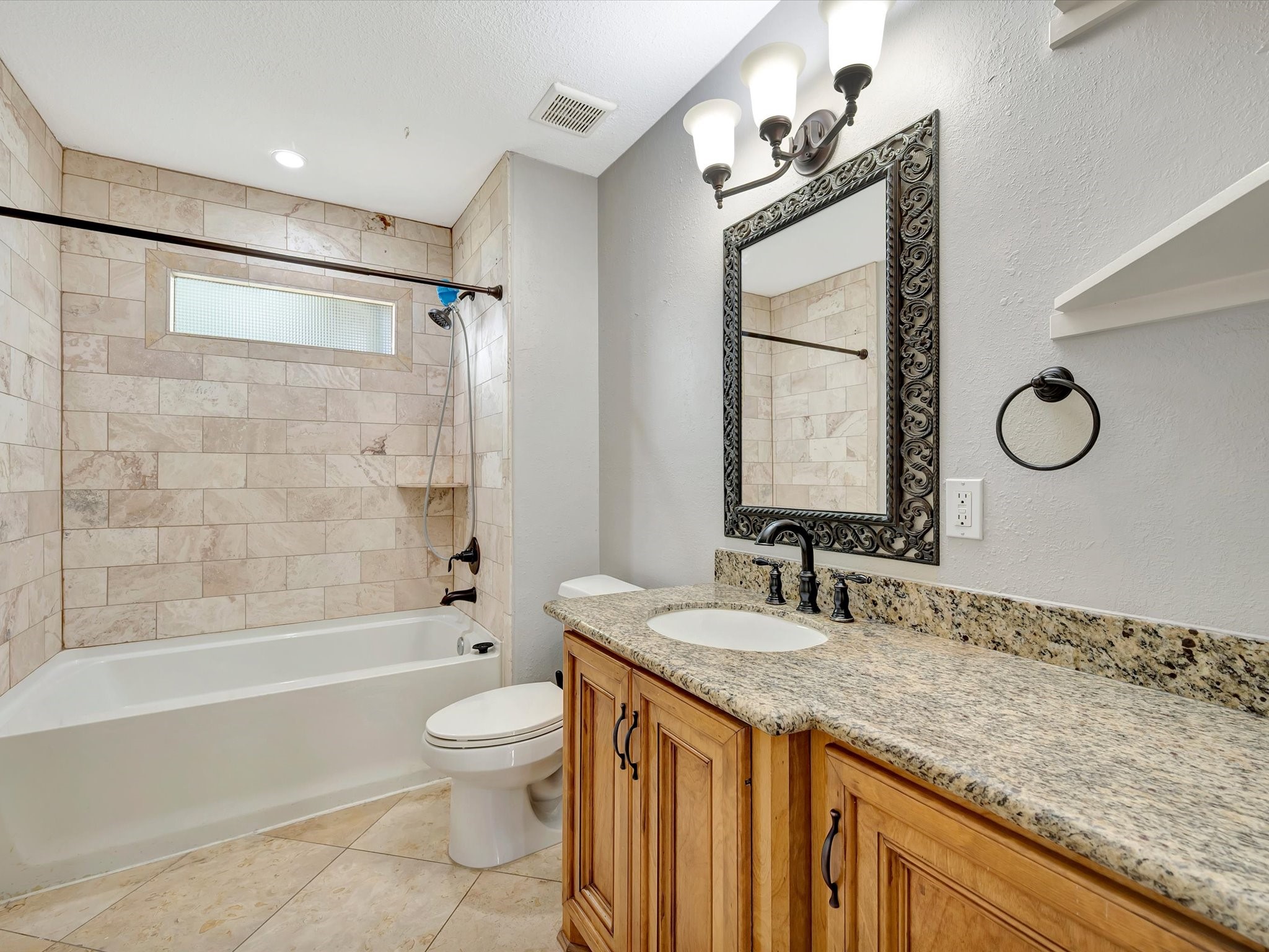 4628 Kermit Street Property Photo 14