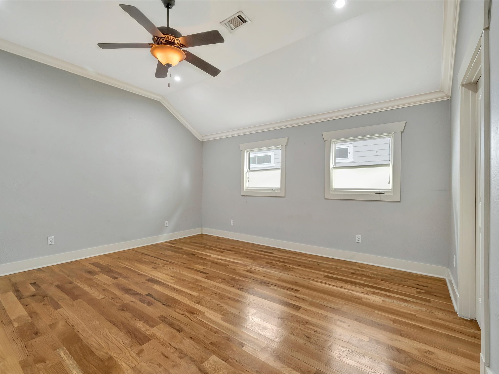4628 Kermit Street Property Photo 17