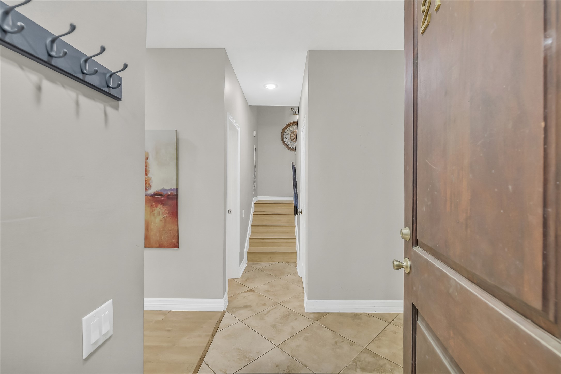 271 Litchfield Lane Property Photo 3