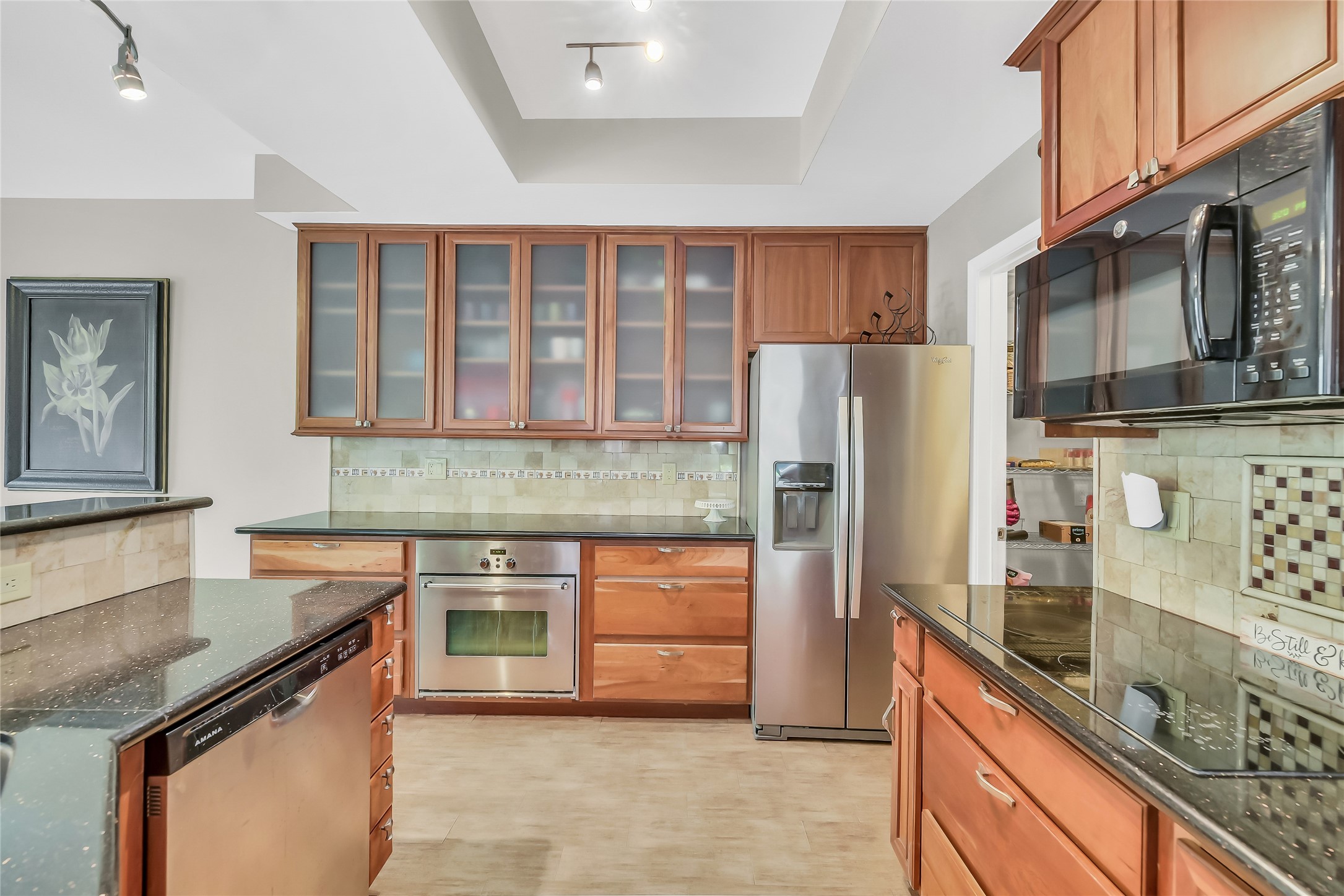 271 Litchfield Lane Property Photo 8