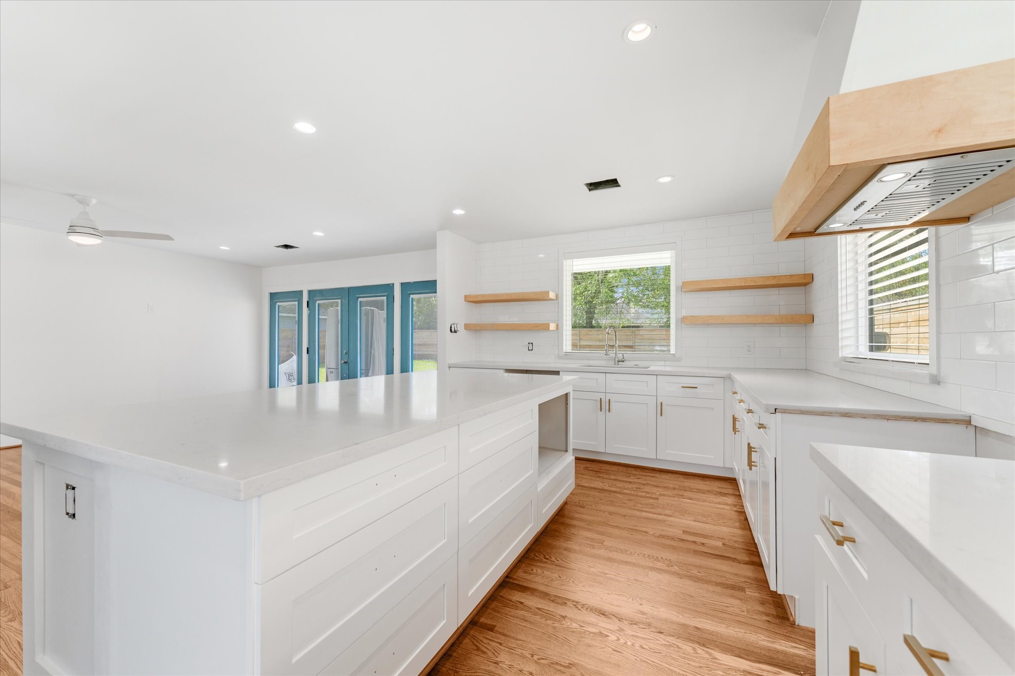 1845 Huge Oaks Street Property Photo 10