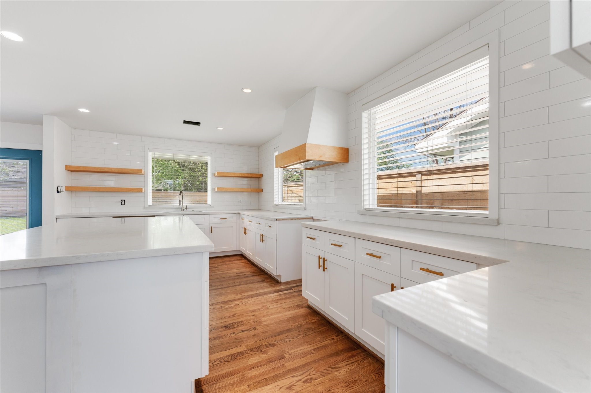 1845 Huge Oaks Street Property Photo 11