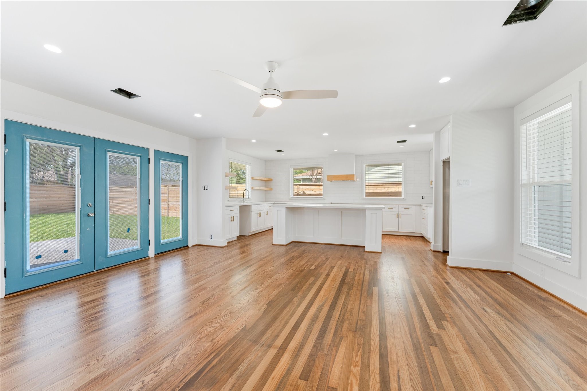 1845 Huge Oaks Street Property Photo 13