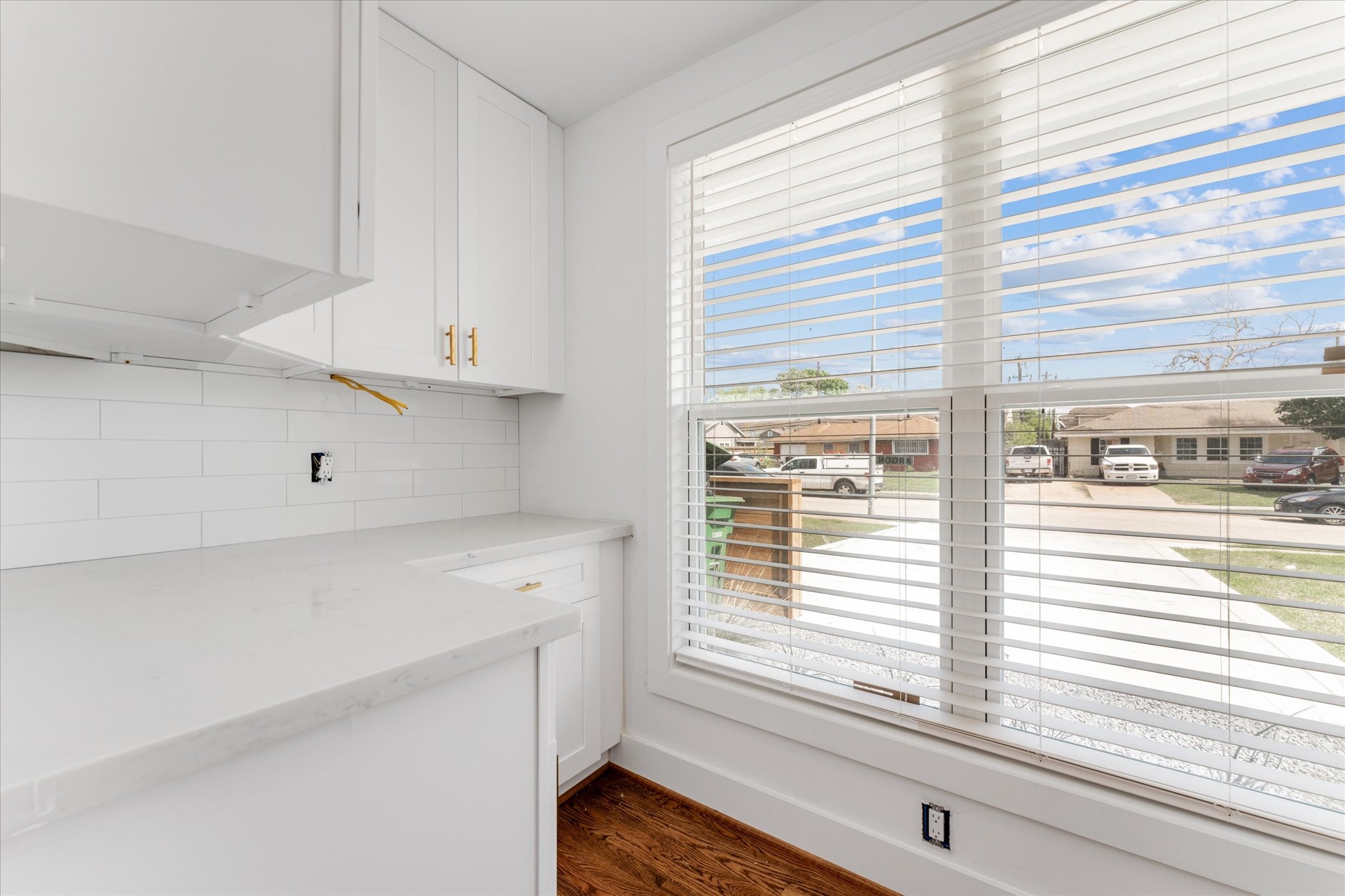 1845 Huge Oaks Street Property Photo 14