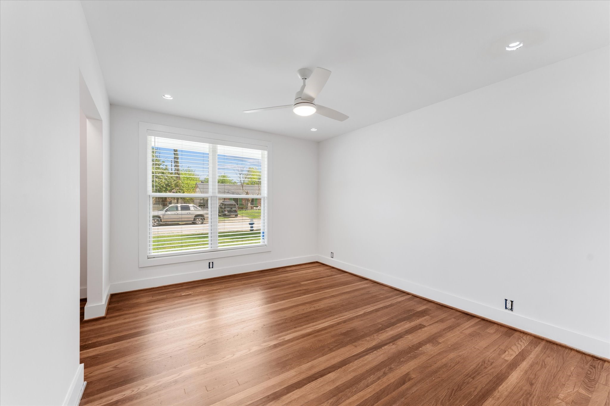 1845 Huge Oaks Street Property Photo 19