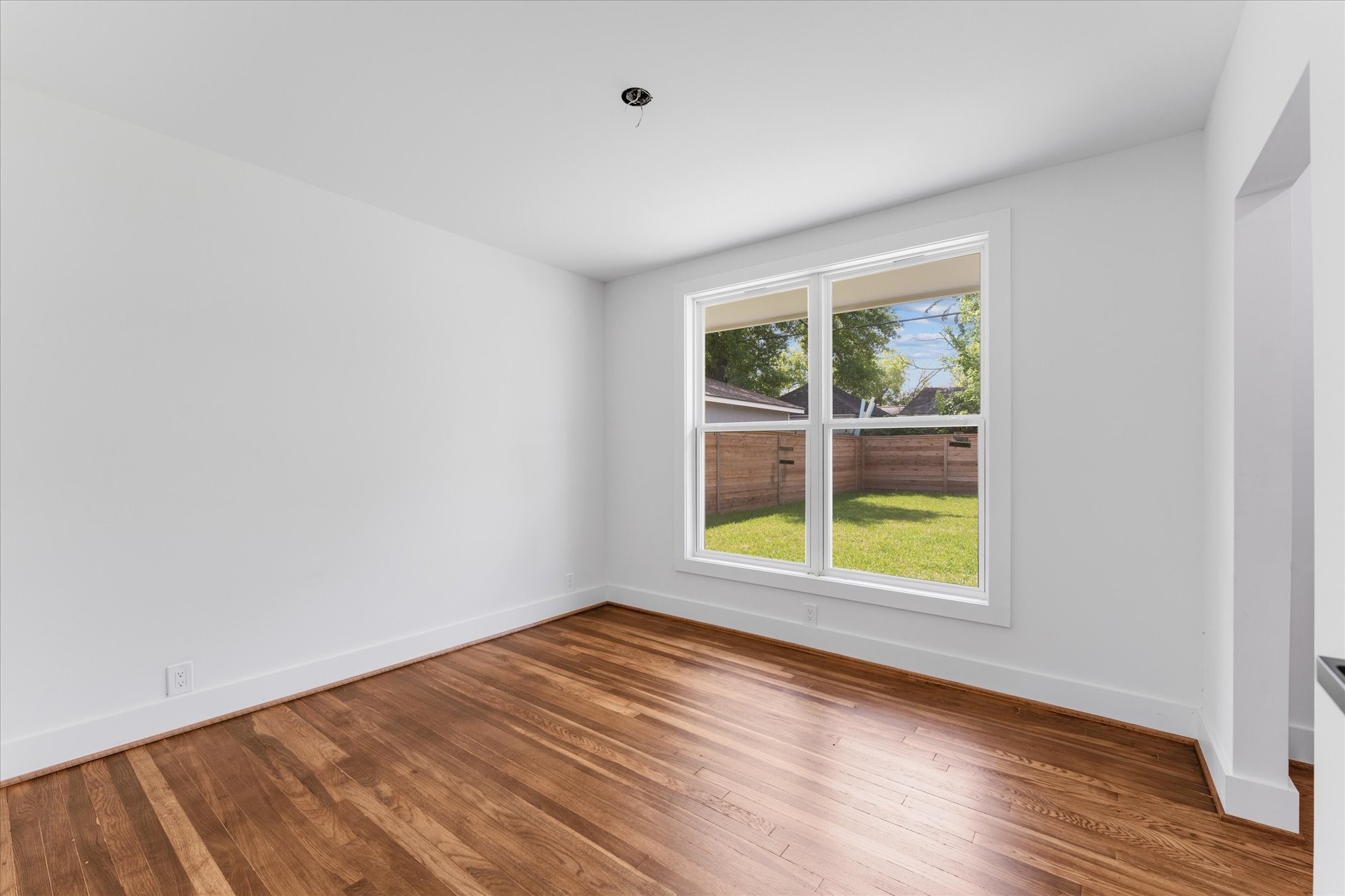 1845 Huge Oaks Street Property Photo 21