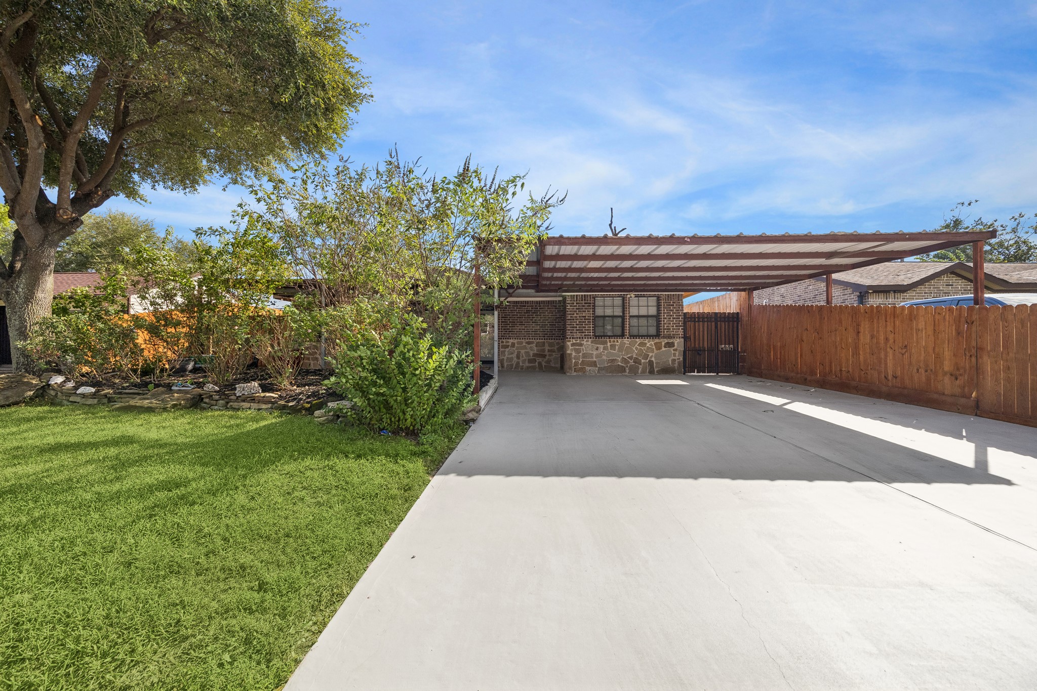 10702 Duncum Street Property Photo 1