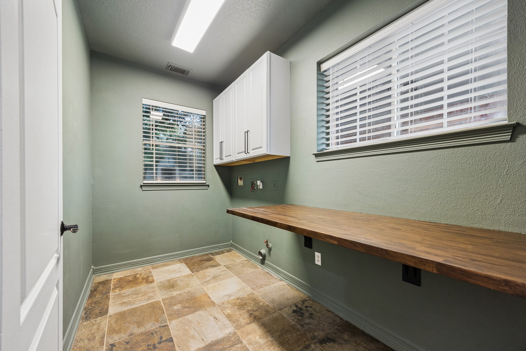 22130 Blacksburg Court Property Photo 18