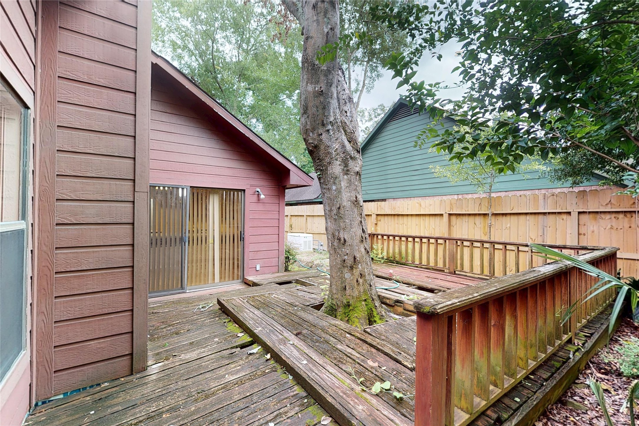 2611 Brookdale Drive Property Photo 23
