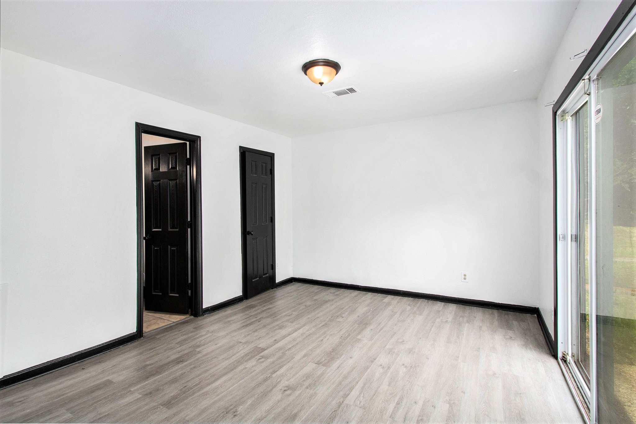 10906 Panay Drive Property Photo 11