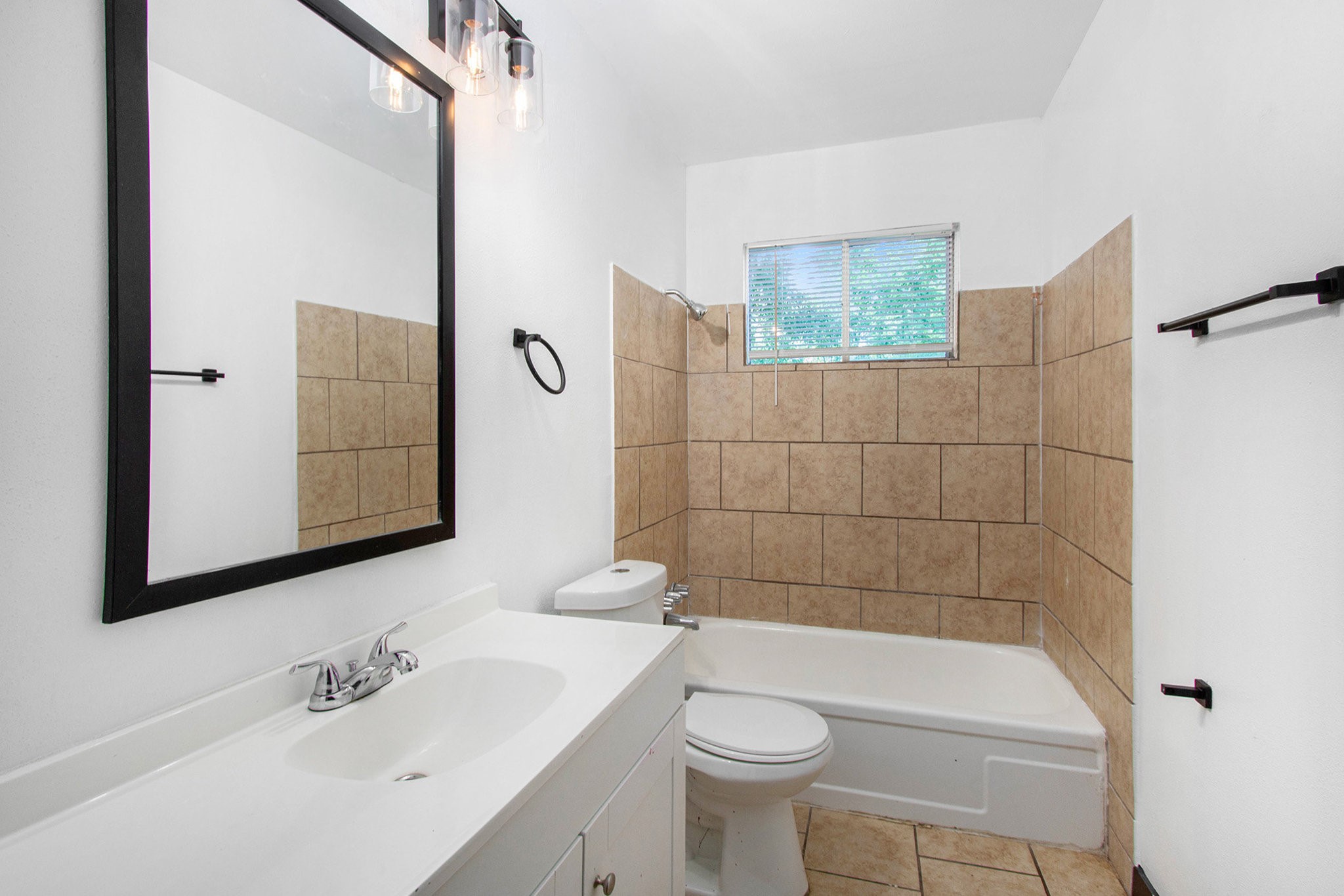 10906 Panay Drive Property Photo 14