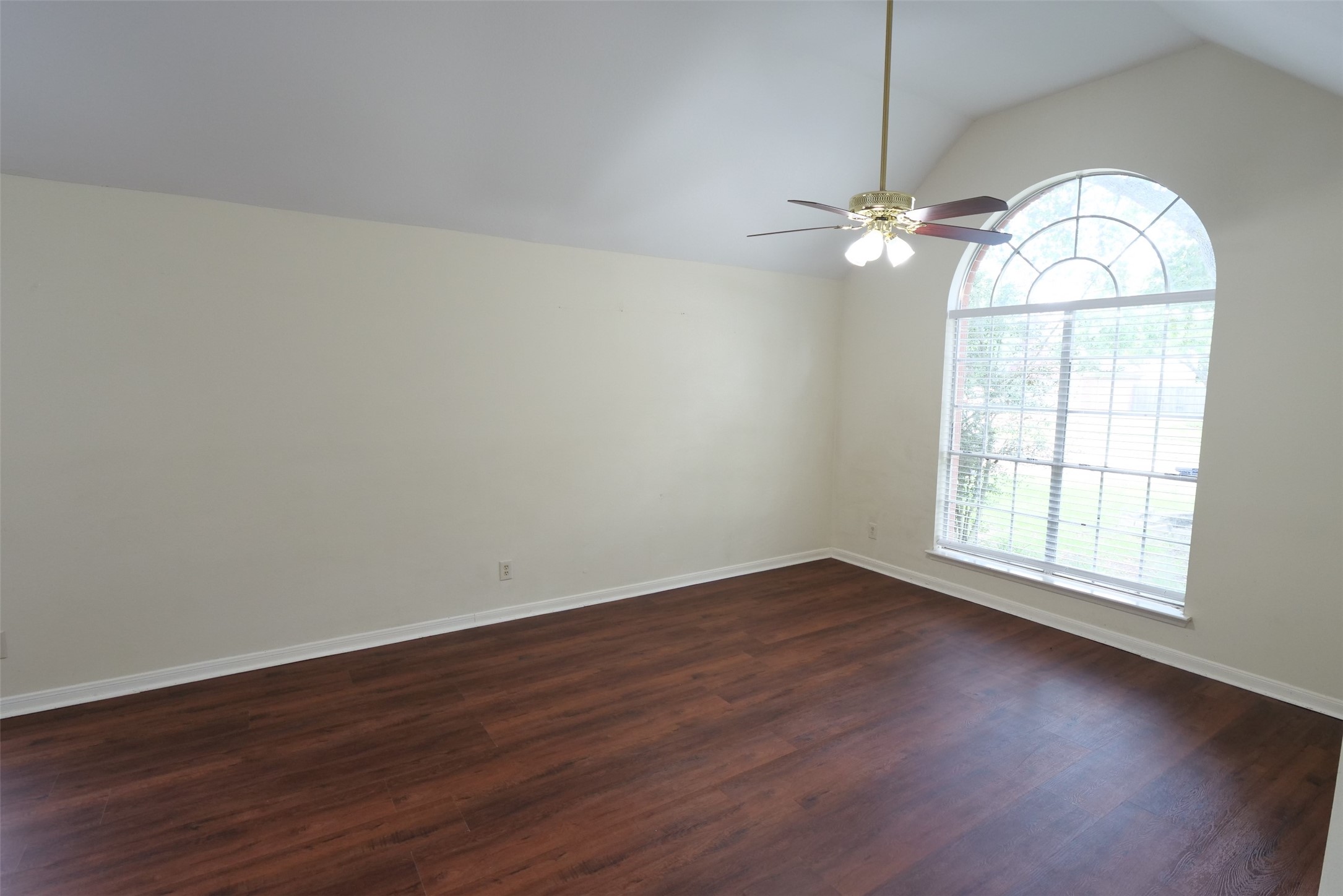 1314 Hollow Ash Lane Property Photo 3