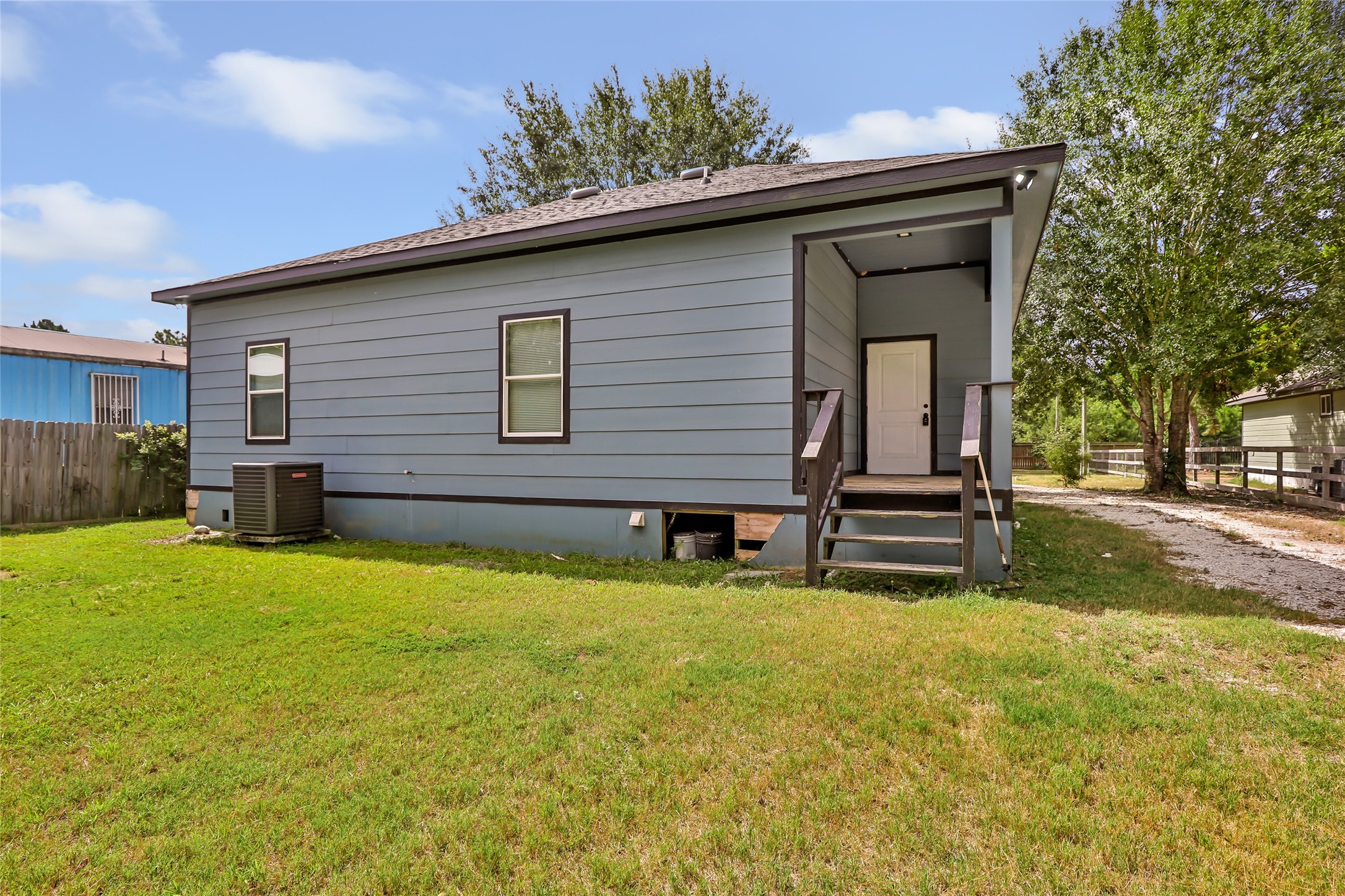 1031 County Road 3404 Property Photo 12
