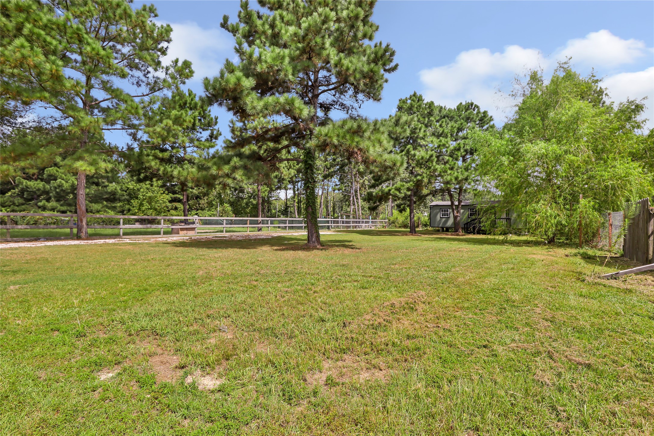 1031 County Road 3404 Property Photo 13