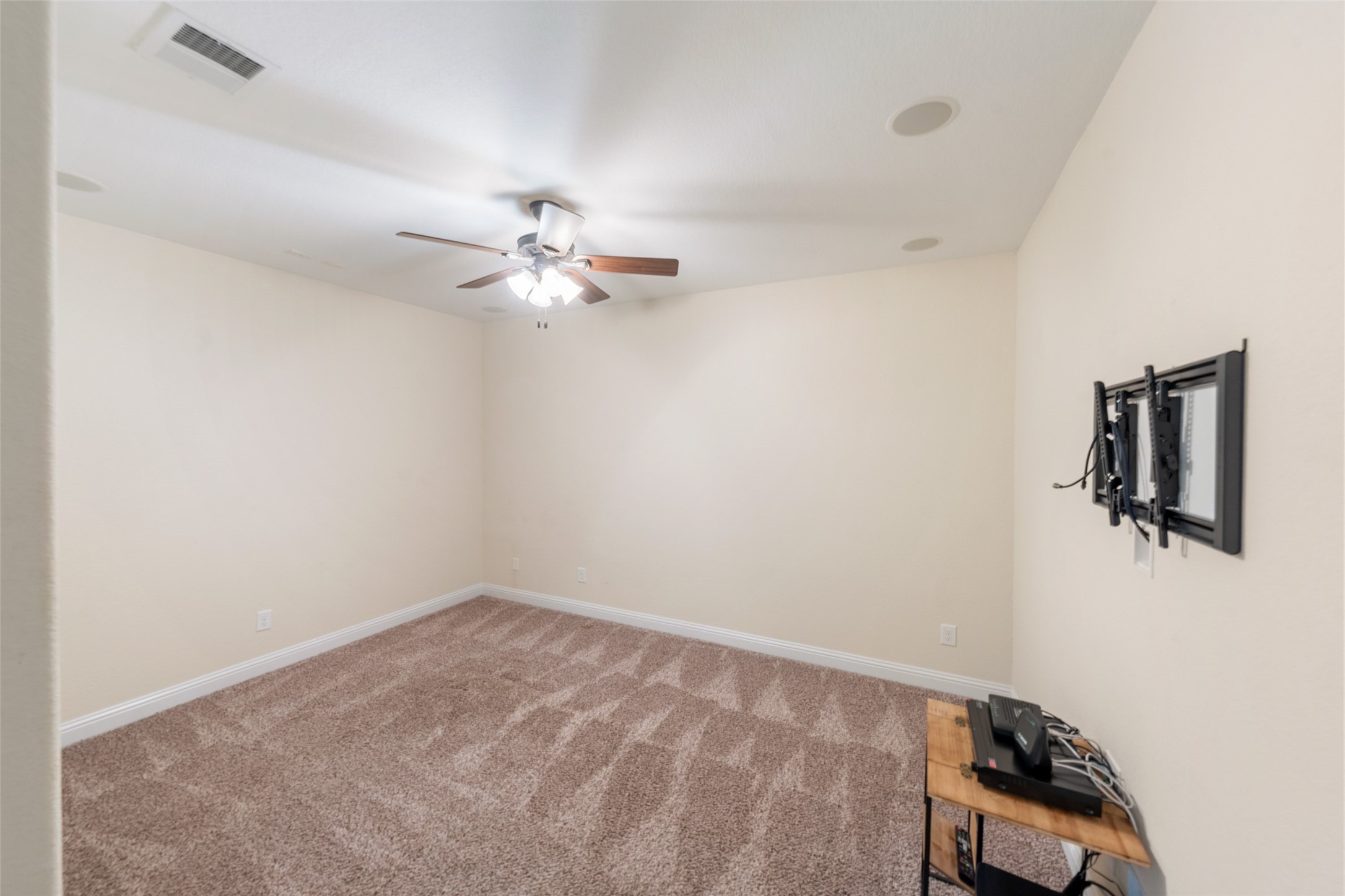 2606 Tacoma Springs Drive Property Photo 27