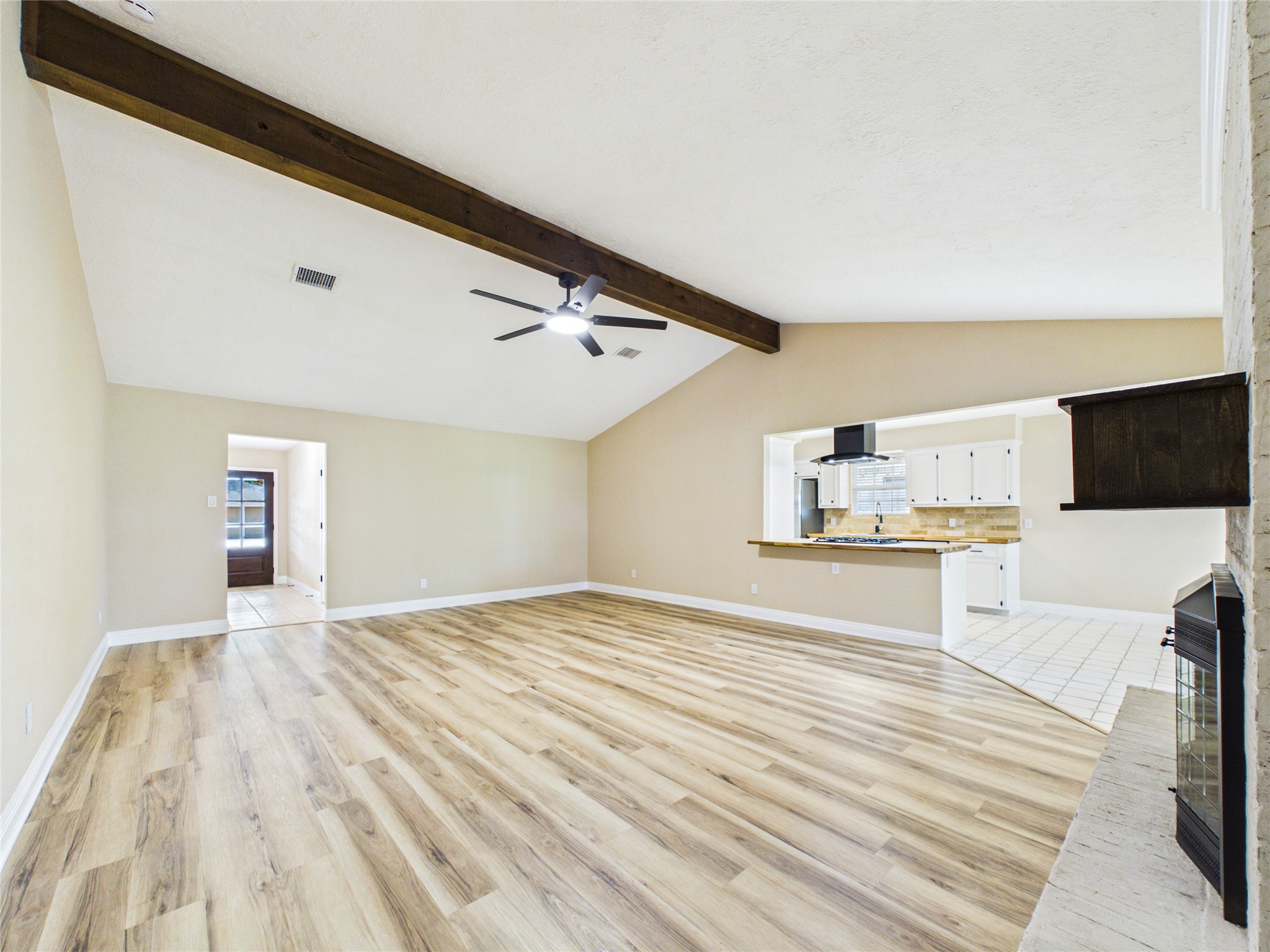 1817 Woodcrest Drive Property Photo 10