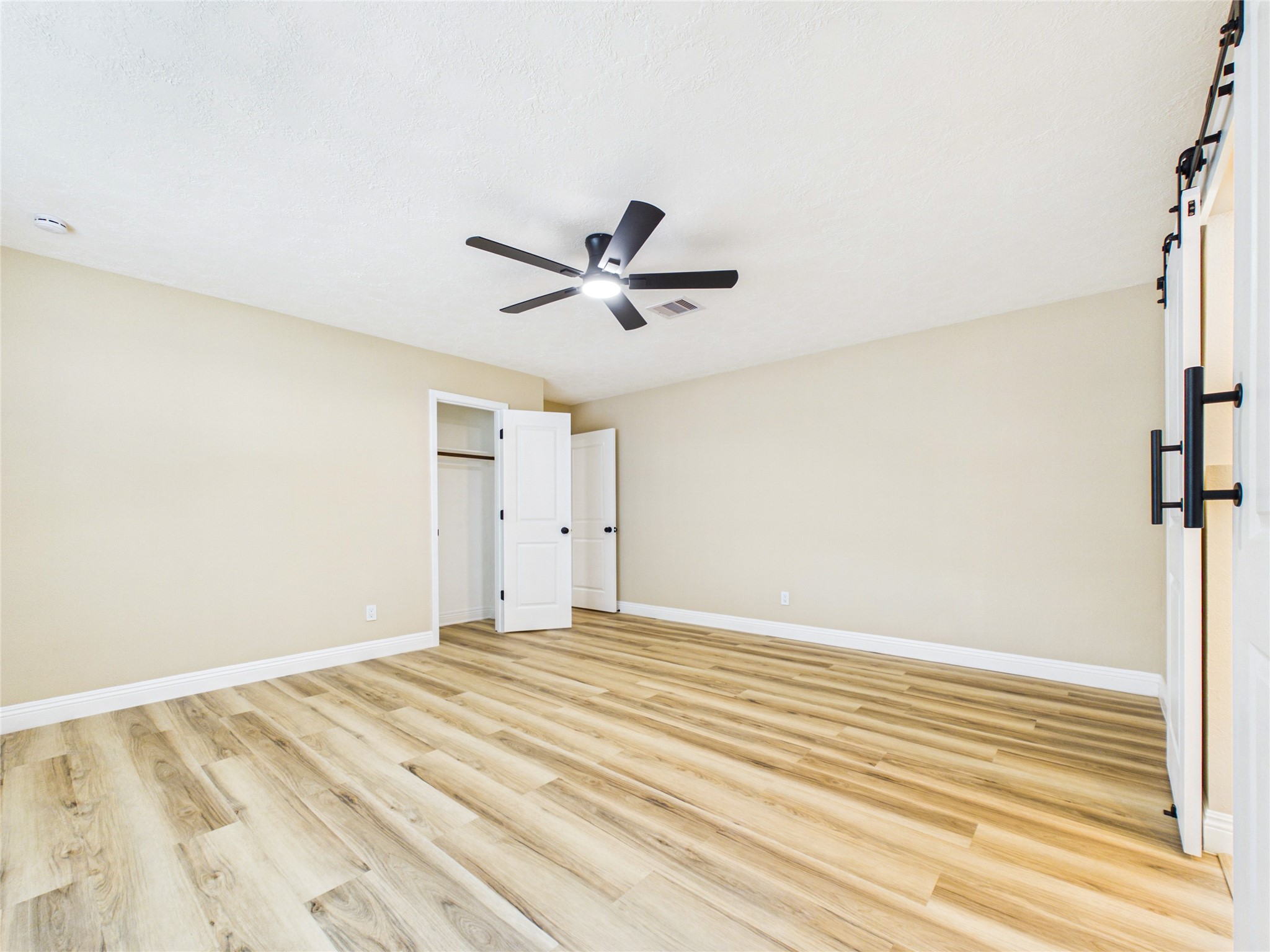 1817 Woodcrest Drive Property Photo 25
