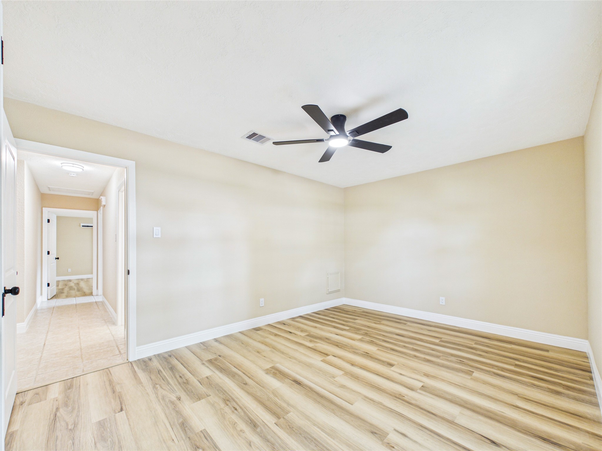 1817 Woodcrest Drive Property Photo 29
