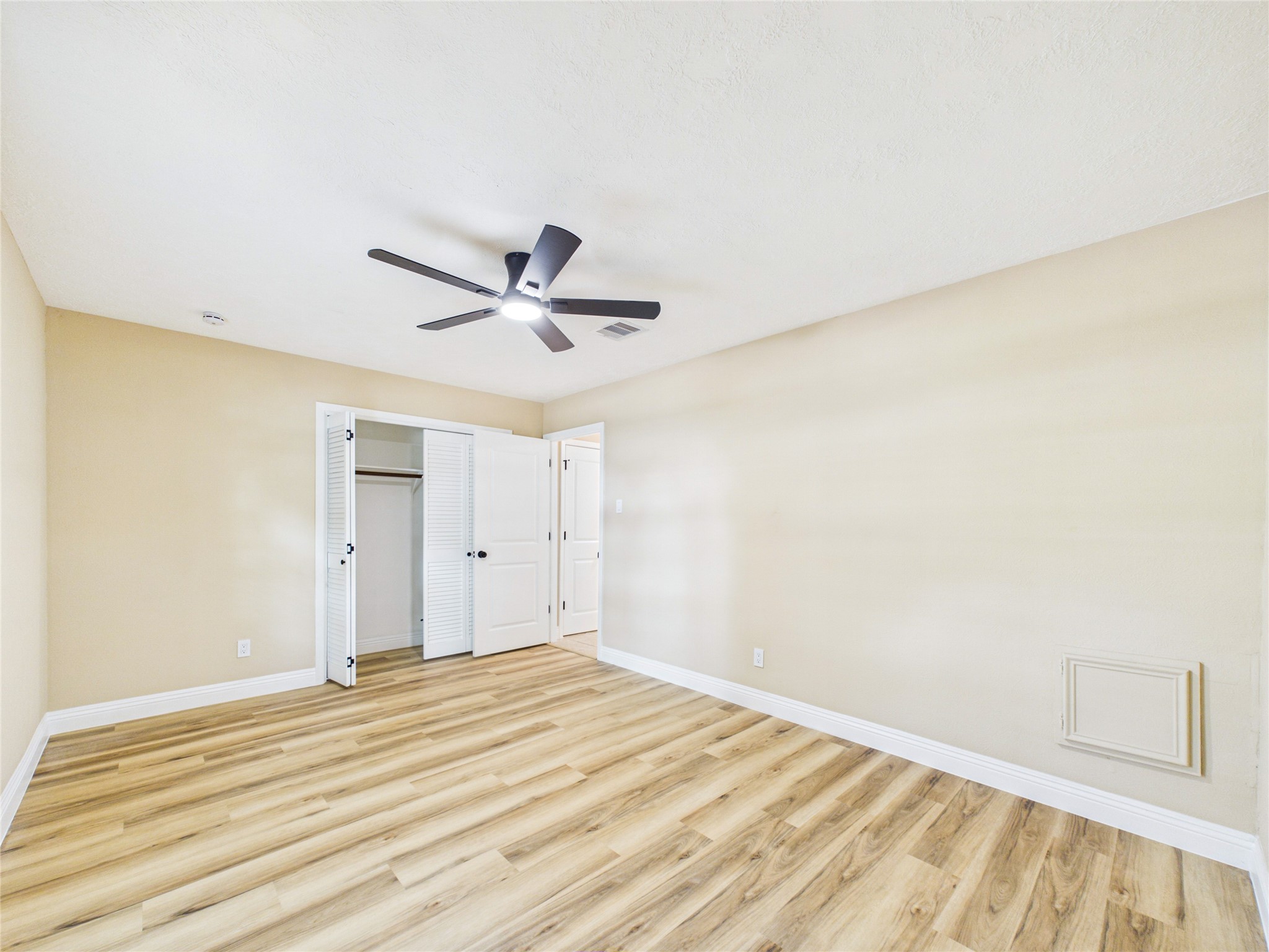 1817 Woodcrest Drive Property Photo 30