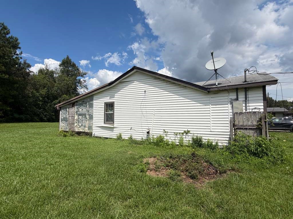 660 Moreland Street Property Photo 3