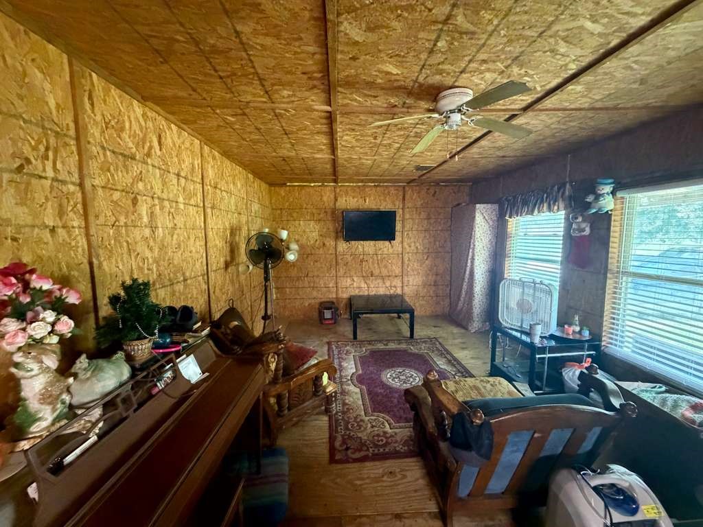 660 Moreland Street Property Photo 4