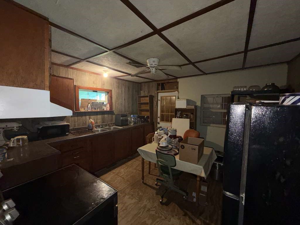 660 Moreland Street Property Photo 7