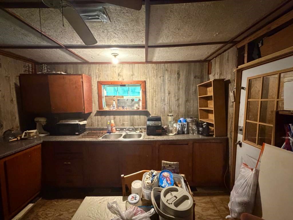 660 Moreland Street Property Photo 8