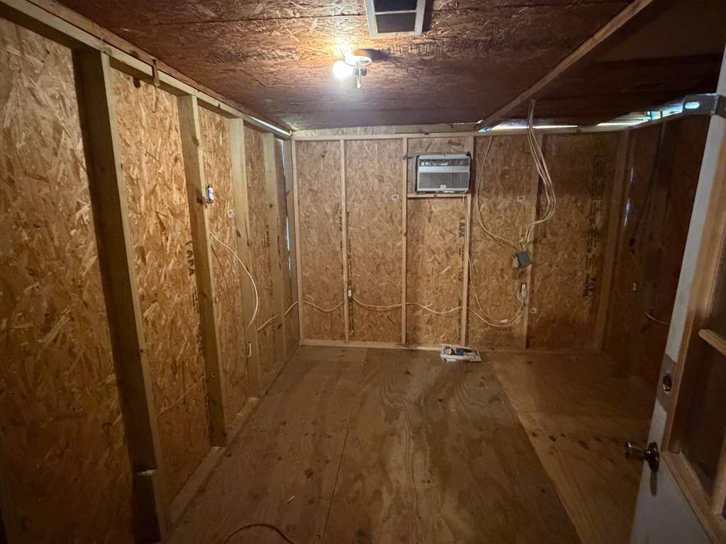 660 Moreland Street Property Photo 11