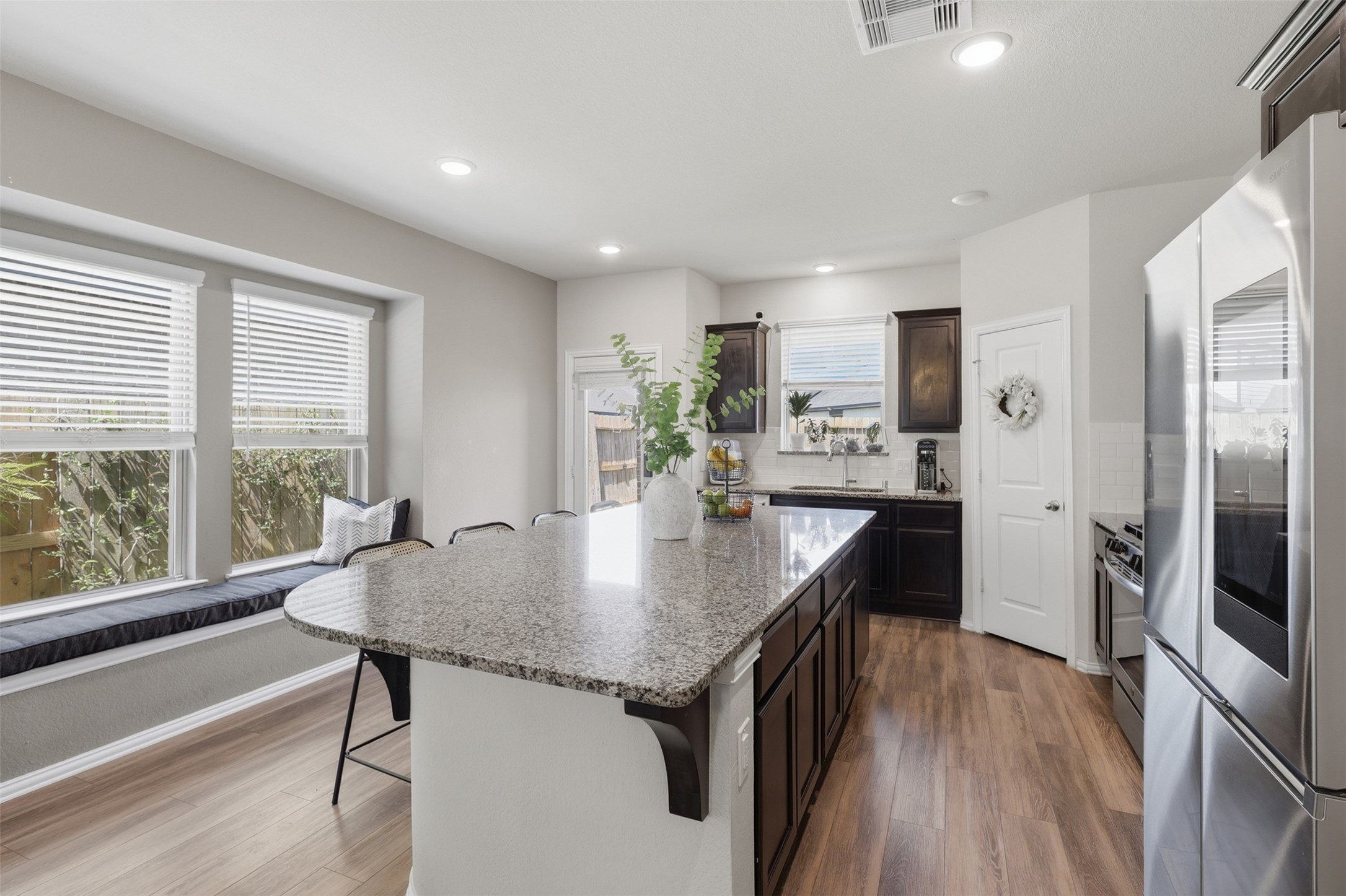 15718 Highlands Cove Drive Property Photo 9