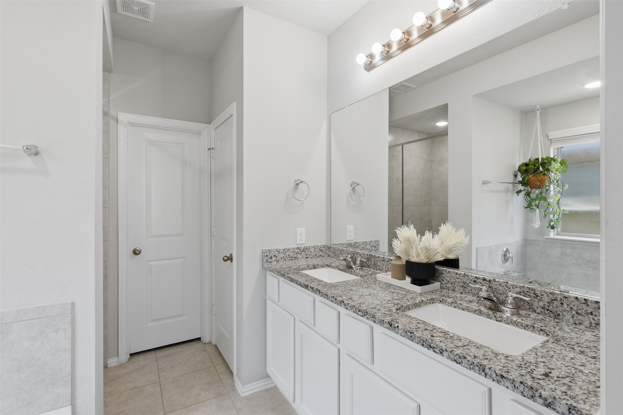 15718 Highlands Cove Drive Property Photo 15