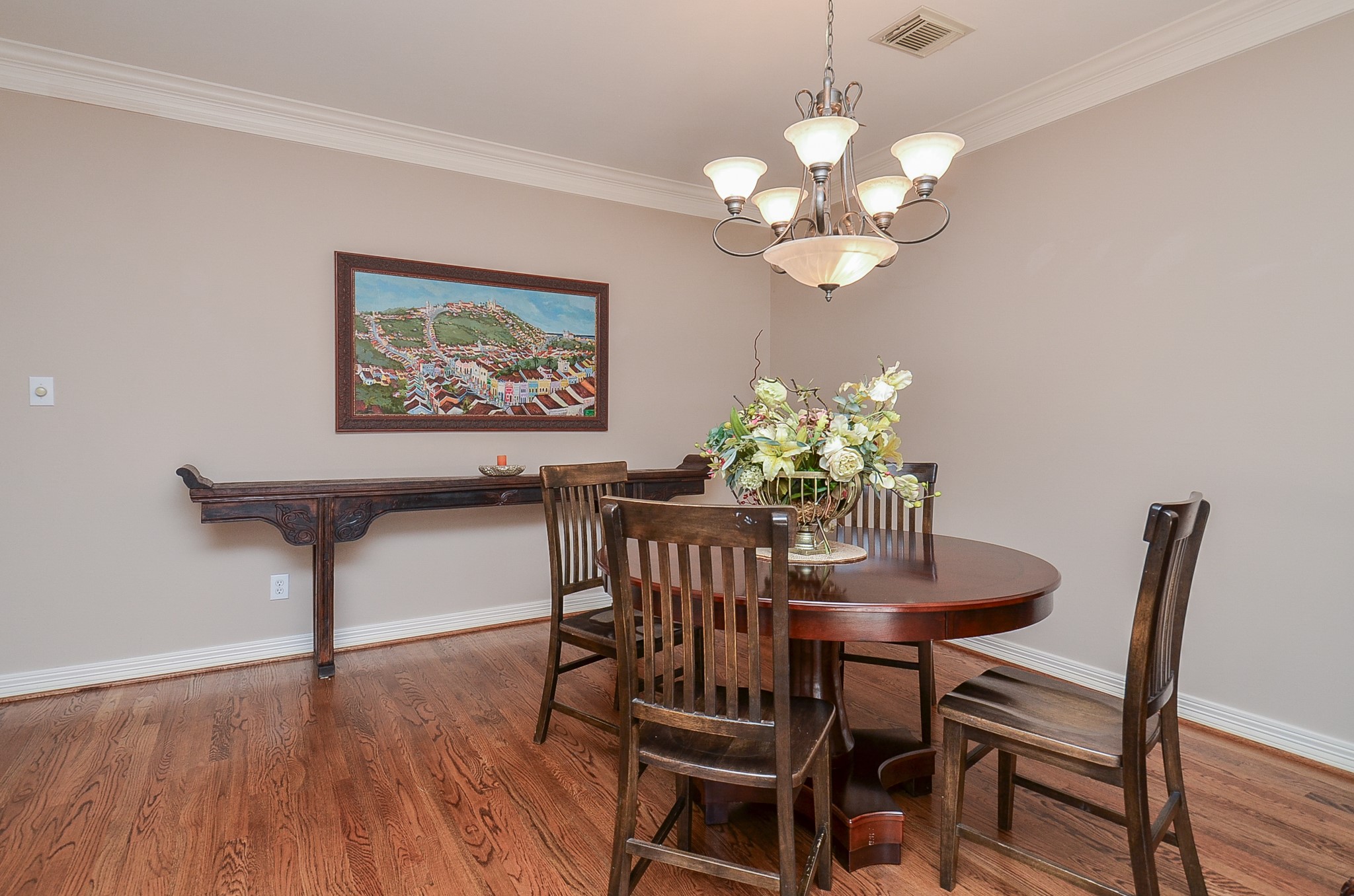 227 N Mcgowen Street N Property Photo 11