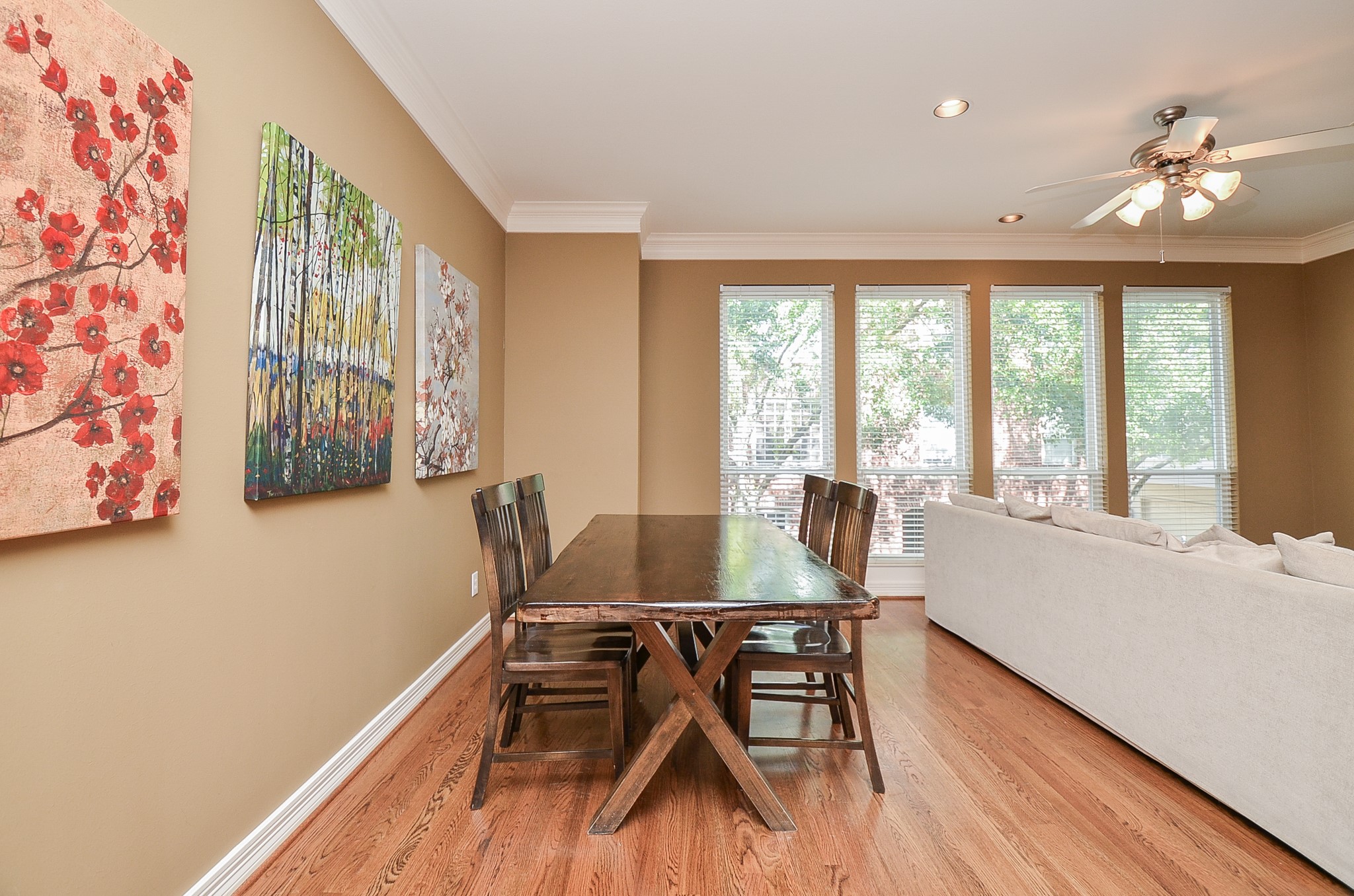 227 N Mcgowen Street N Property Photo 13