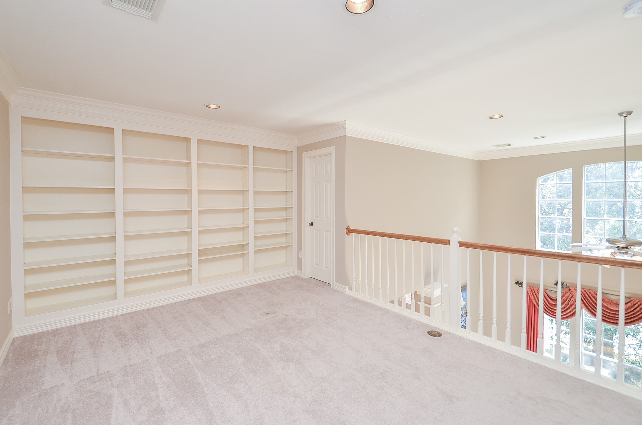 227 N Mcgowen Street N Property Photo 22