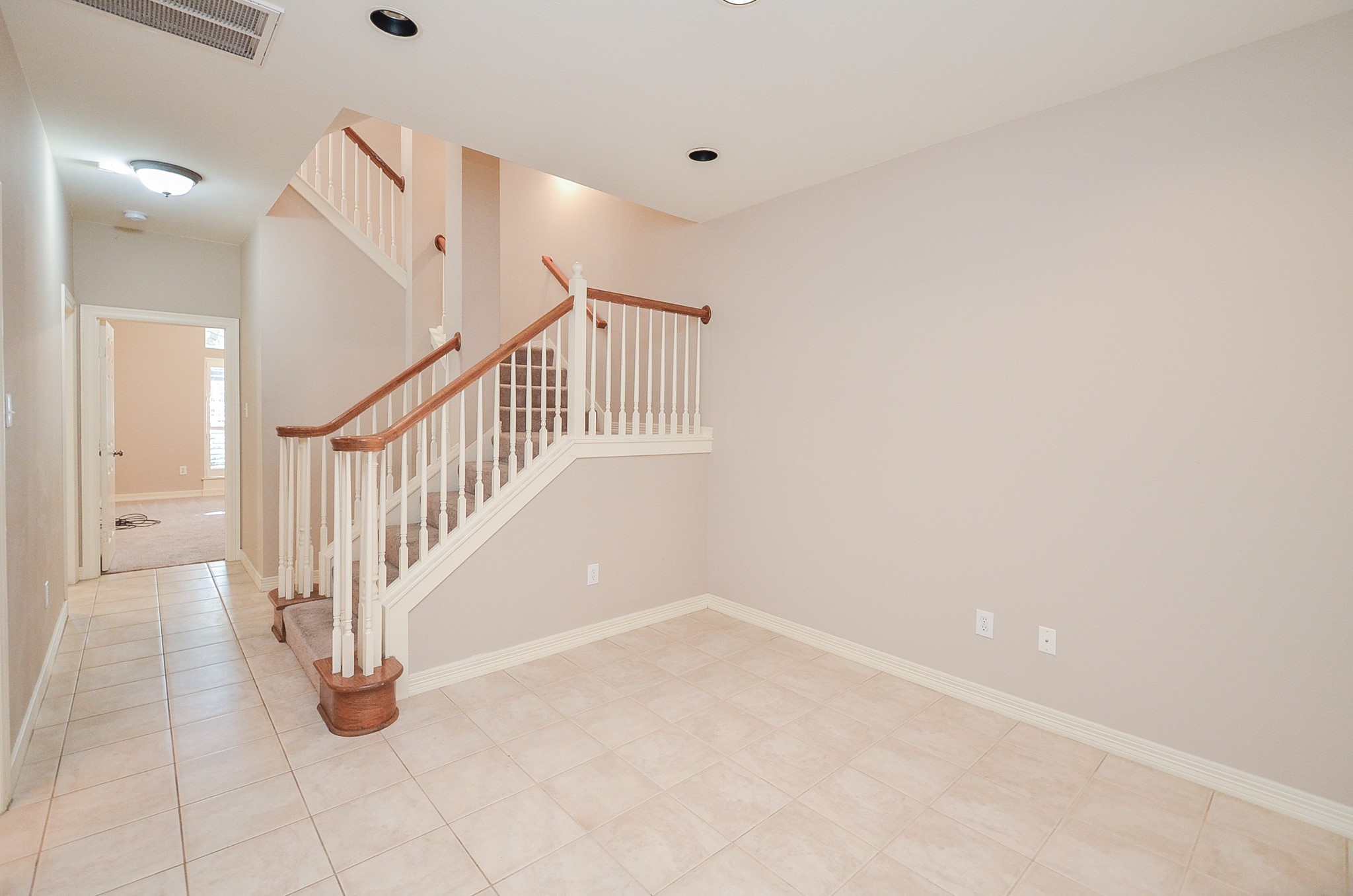 227 N Mcgowen Street N Property Photo 29